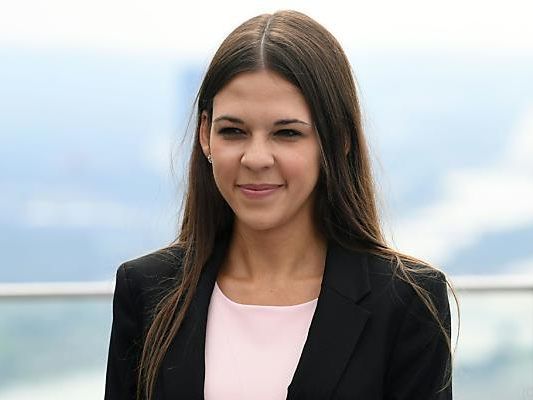 Christina Kohl hat ihren Job bei der Airline verloren Christina Kohl hat ihren Job bei der Airline verloren
