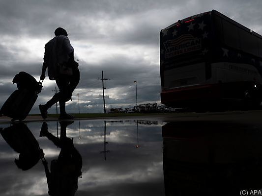 Erste Evakuierungen wurden angeordnet