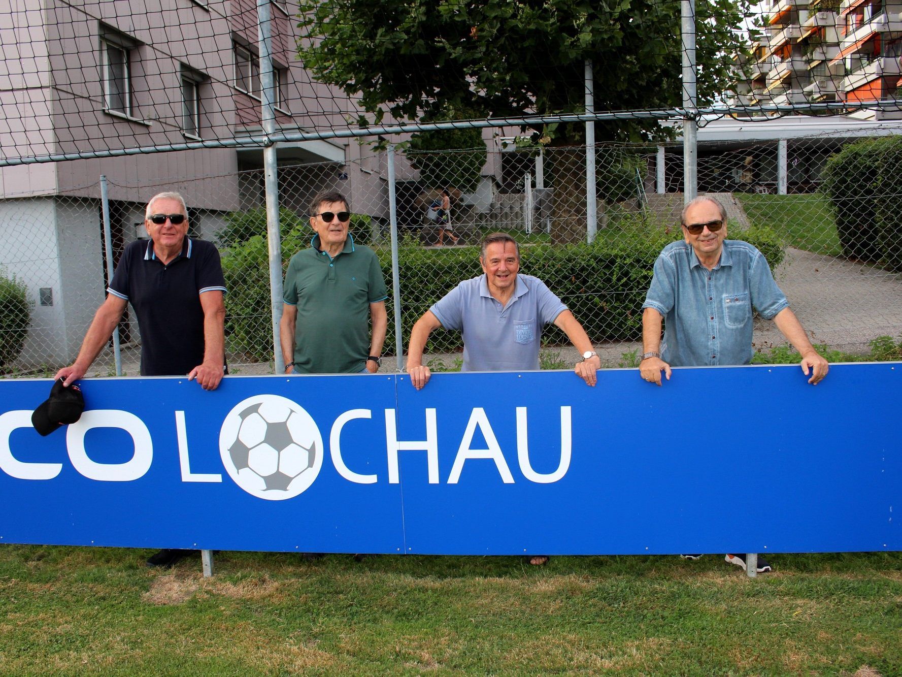 Auch die „Fußballexperten“ hinterm Tor werden am Dienstag beim Spiel gegen Fußach wieder mit dabei sein: Werner Karg, Mandy Helbock, Karl Gamper und Rainhard Schalk. Auch die „Fußballexperten“ hinterm Tor werden am Dienstag beim Spiel gegen Fußach wieder mit dabei sein: Werner Karg, Mandy Helbock, Karl Gamper und Rainhard Schalk.
