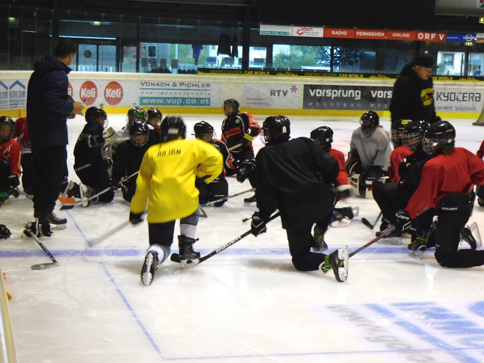 Die HSC Kids bereiten sich auf dem Eis auf die neue Saison vor