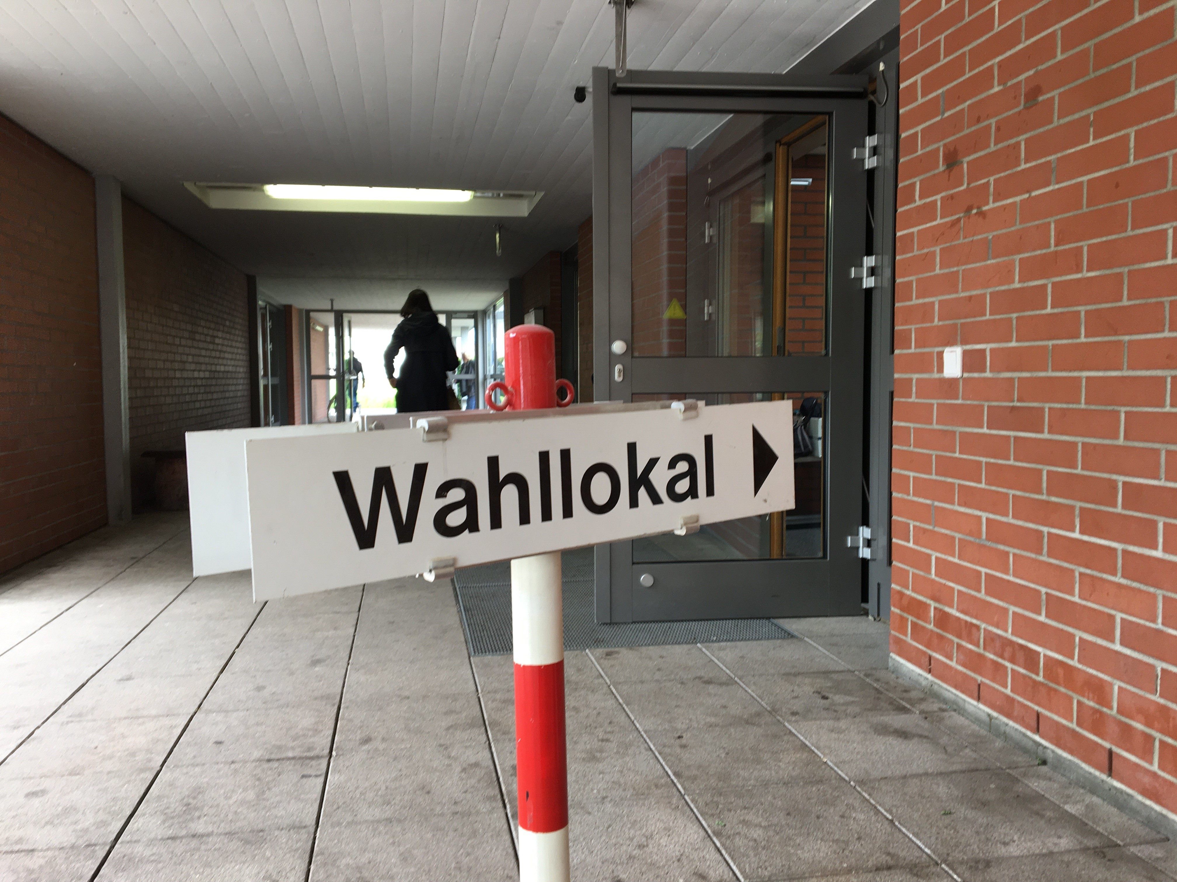 Auch bei den Gemeinderatswahlen muss eine Maske bei der Stimmabgabe getragen werden. Auch bei den Gemeinderatswahlen muss eine Maske bei der Stimmabgabe getragen werden.