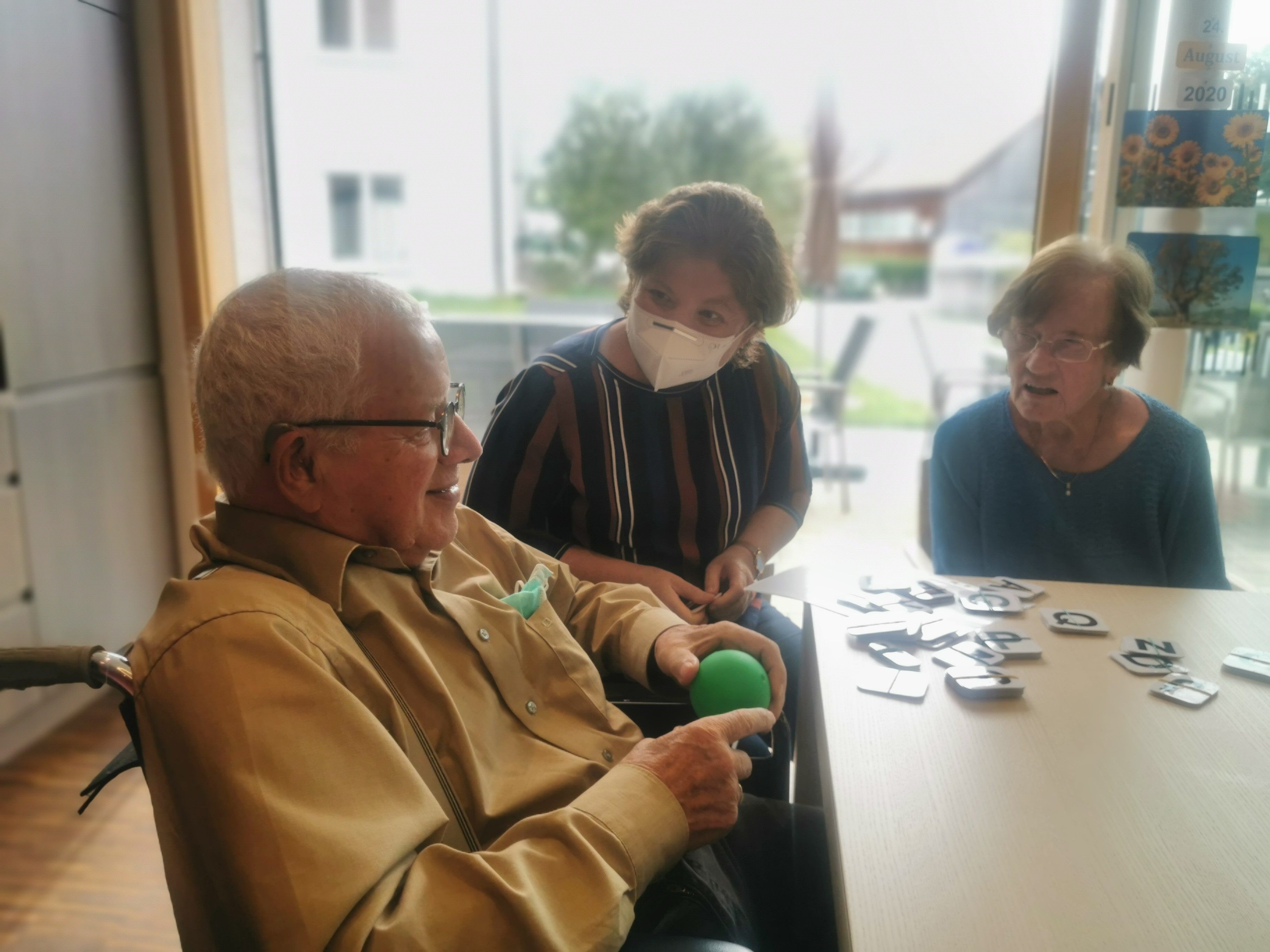 Gemeinsame Aktivitäten stehen beim Tagestreff im Vordergrund. Gemeinsame Aktivitäten stehen beim Tagestreff im Vordergrund.