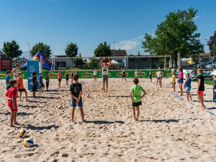 Kinder und Jugendliche mit viel Eifer beim Camp dabei Kinder und Jugendliche mit viel Eifer beim Camp dabei