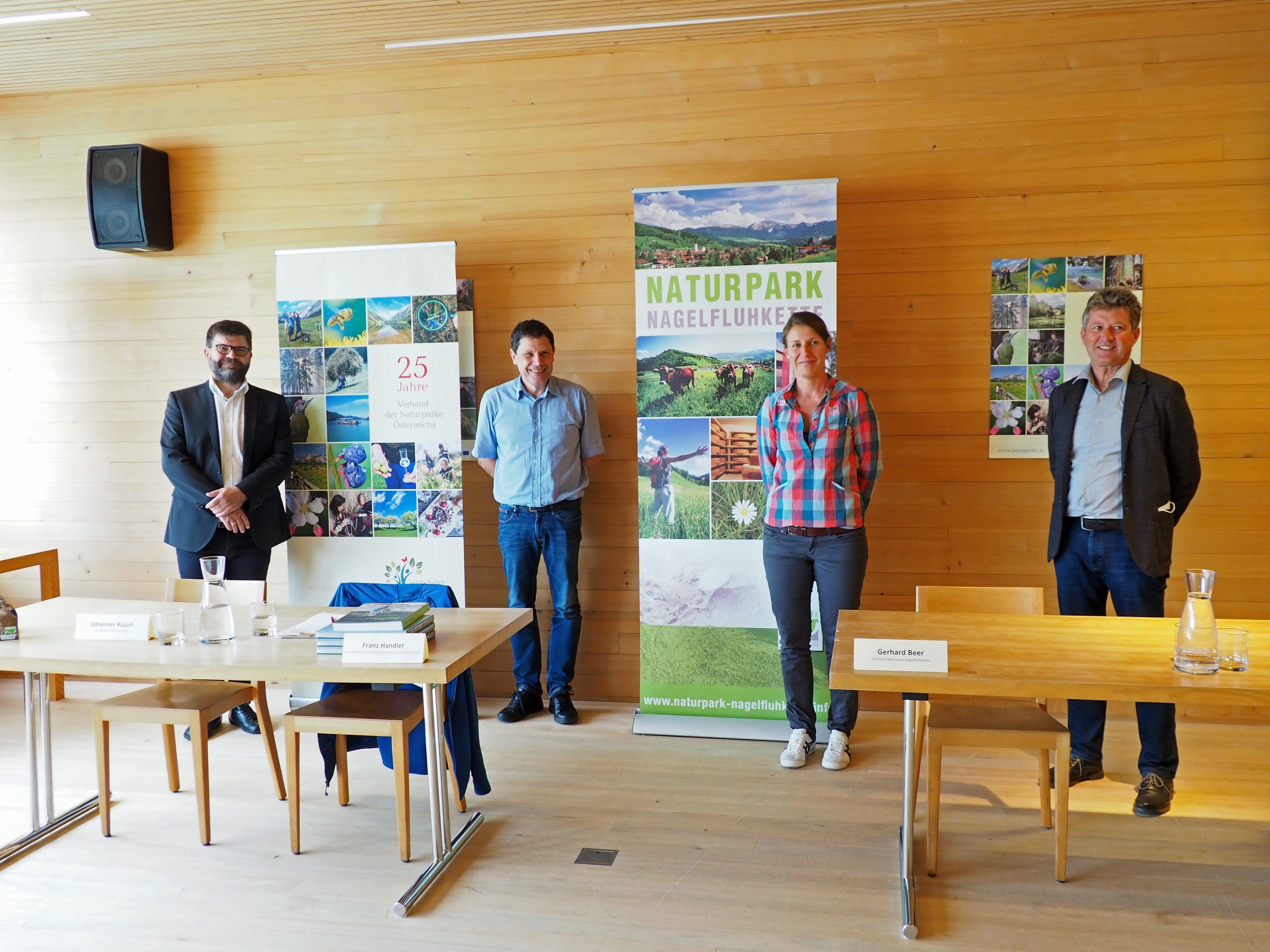 Bgm. Gerhard Beer, Franz Handler, GF Verband der Naturparke Österreichs, Carola Bauer, Leiterin Vorarlberg Naturparke Nagelfluhkette und Herbert Erhart (Land Vorarlberg).