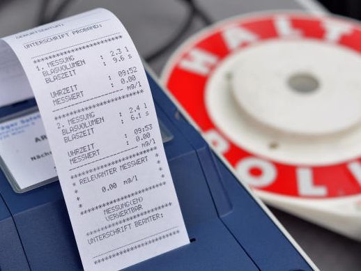 0,0 zeigte der Alko-Test bei dem stark alkoholisierten Lkw-Lenker definitiv nicht. 0,0 zeigte der Alko-Test bei dem stark alkoholisierten Lkw-Lenker definitiv nicht.