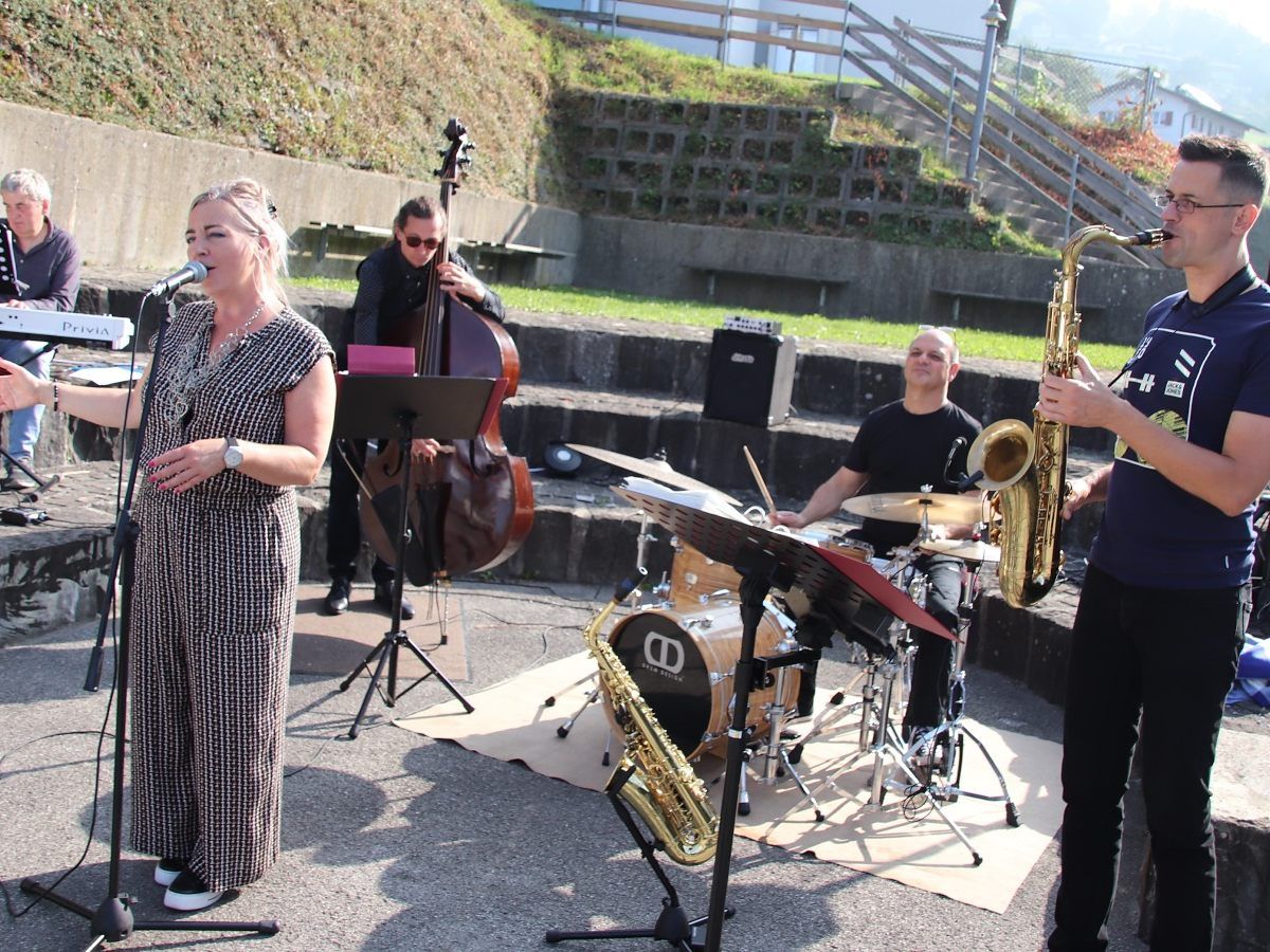 Die „Waltraud Köttler Jazzgroup“ gastierte in Bildstein. Die „Waltraud Köttler Jazzgroup“ gastierte in Bildstein.