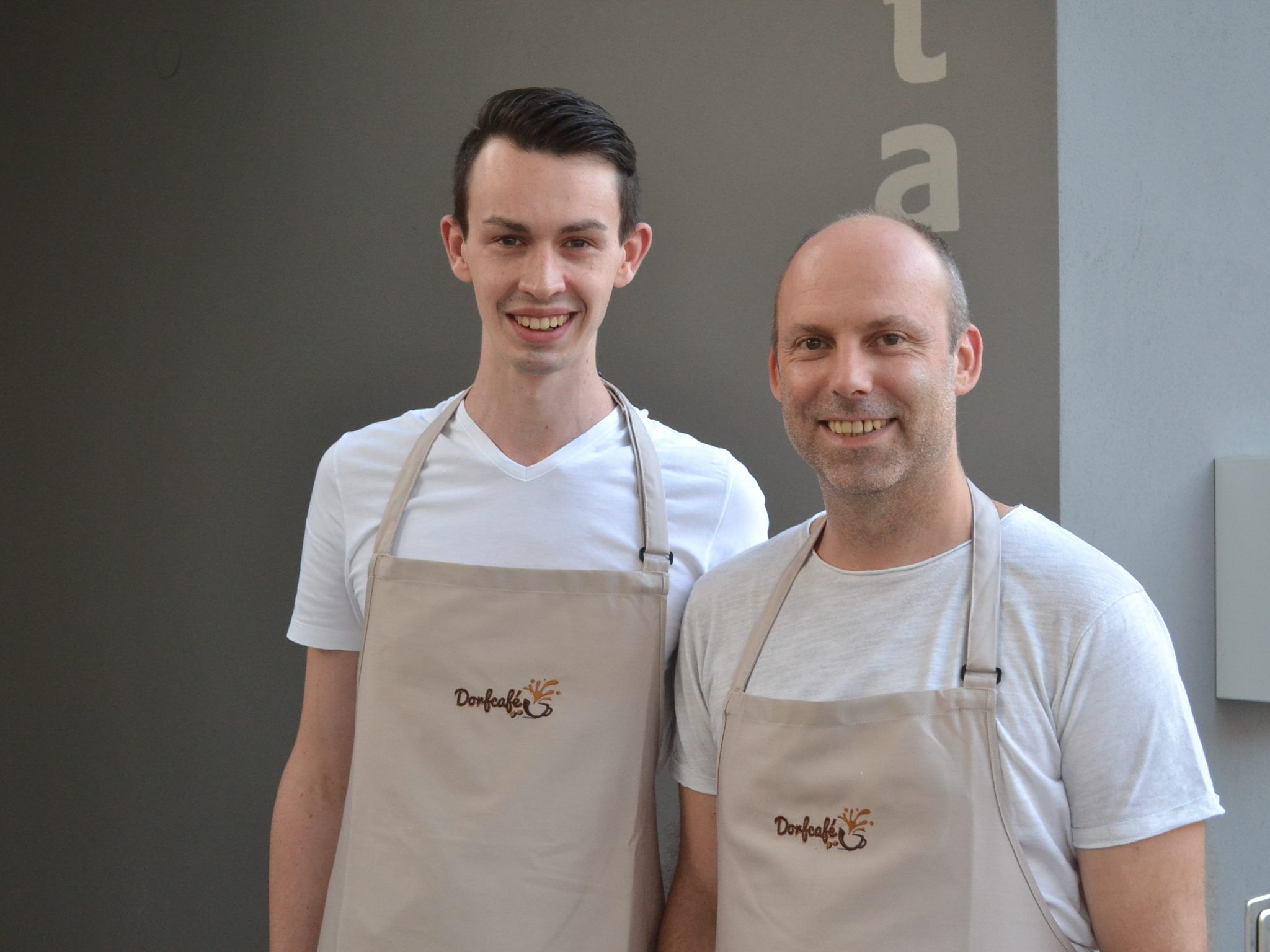 Hannes Grass und Bernhard Kroneis sind neue Pächter des Nenzinger Dorfcafés.