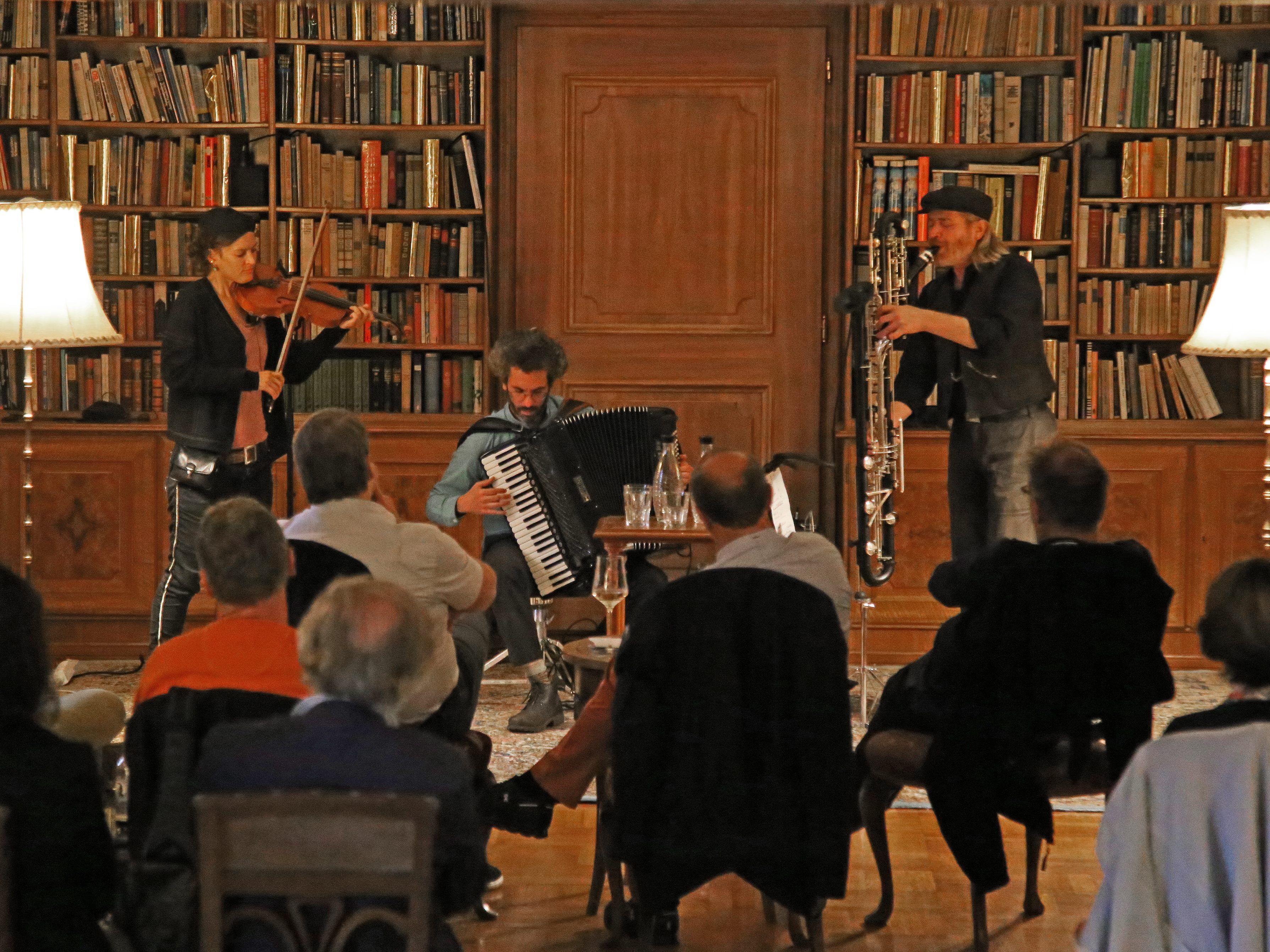 Das Trio begeisterte die Gäste in der Villa Müller.