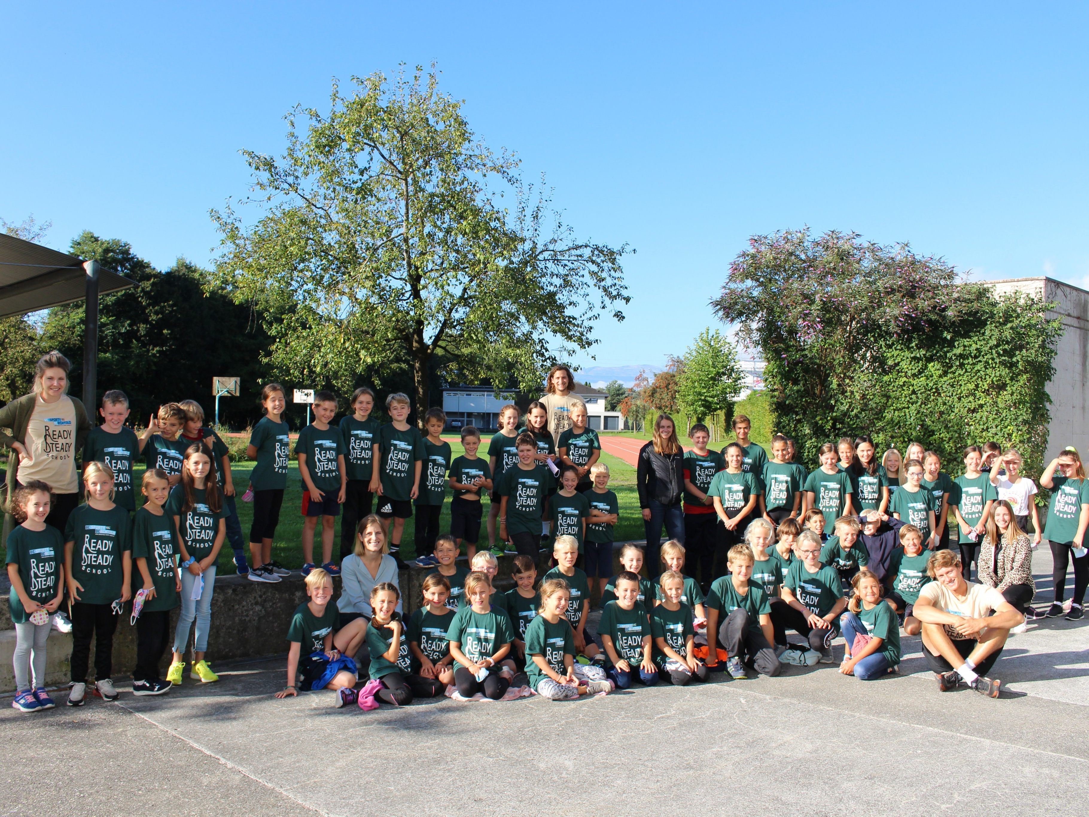 Ready Steady School! 60 Kinder starten mit dem T Point F-Team und jeder Menge Spaß ins neue Schuljahr.