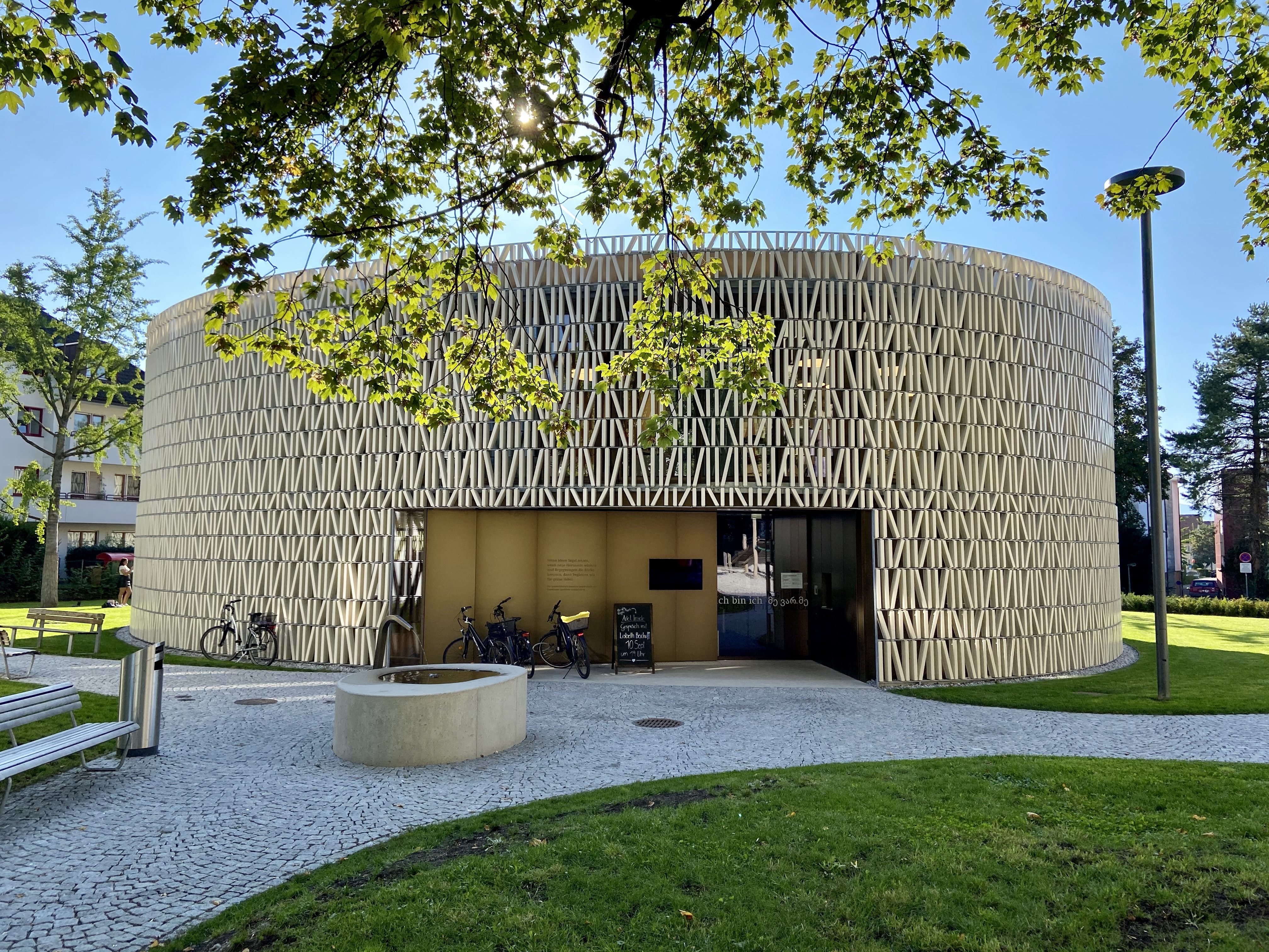 Die kommenden Wochen stehen in der Stadtbibliothek im Zeichen österreichischer Literatur. Die kommenden Wochen stehen in der Stadtbibliothek im Zeichen österreichischer Literatur.