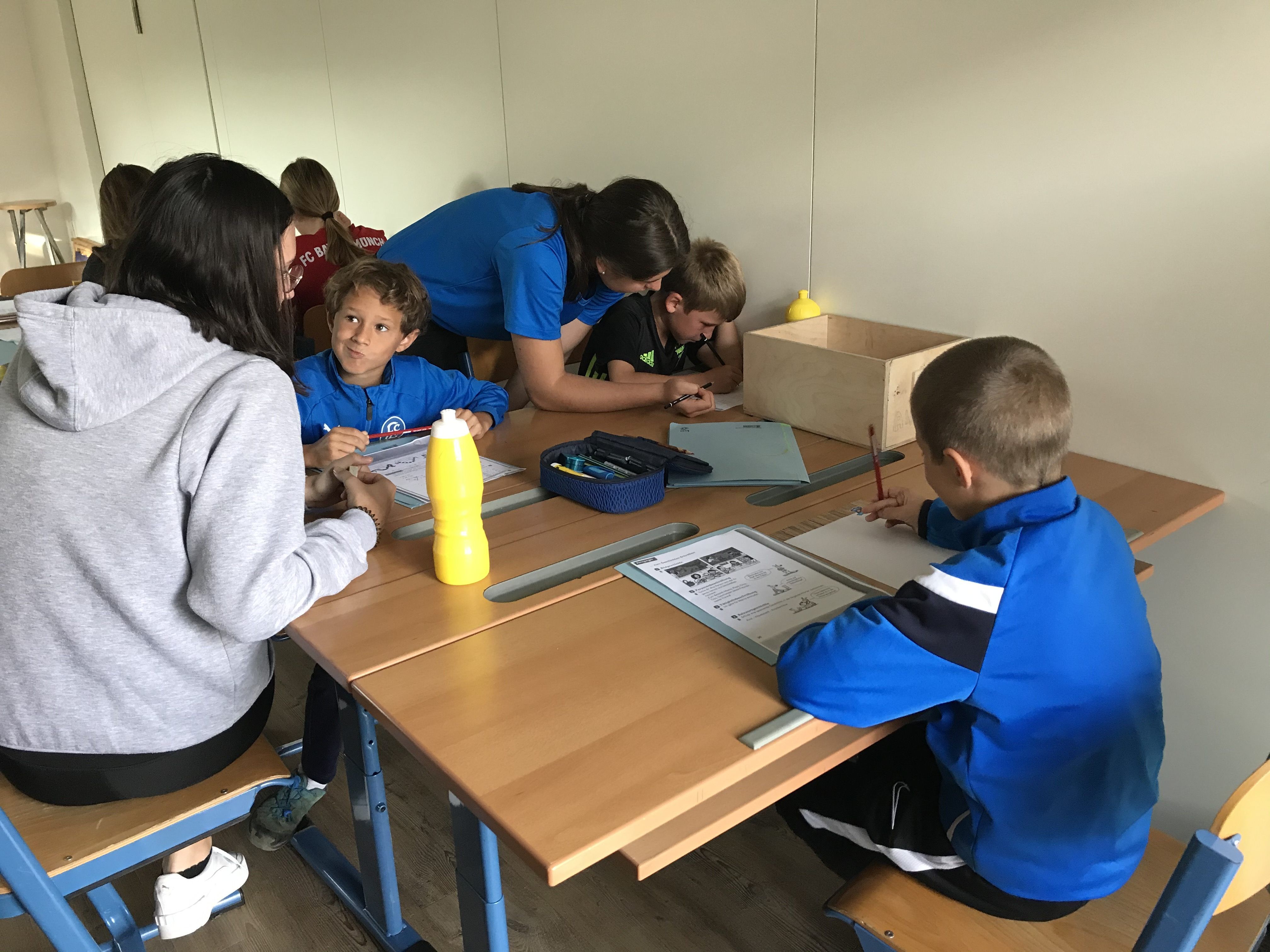 Gemeinsam wird beim Lernclub 07 gelernt Gemeinsam wird beim Lernclub 07 gelernt