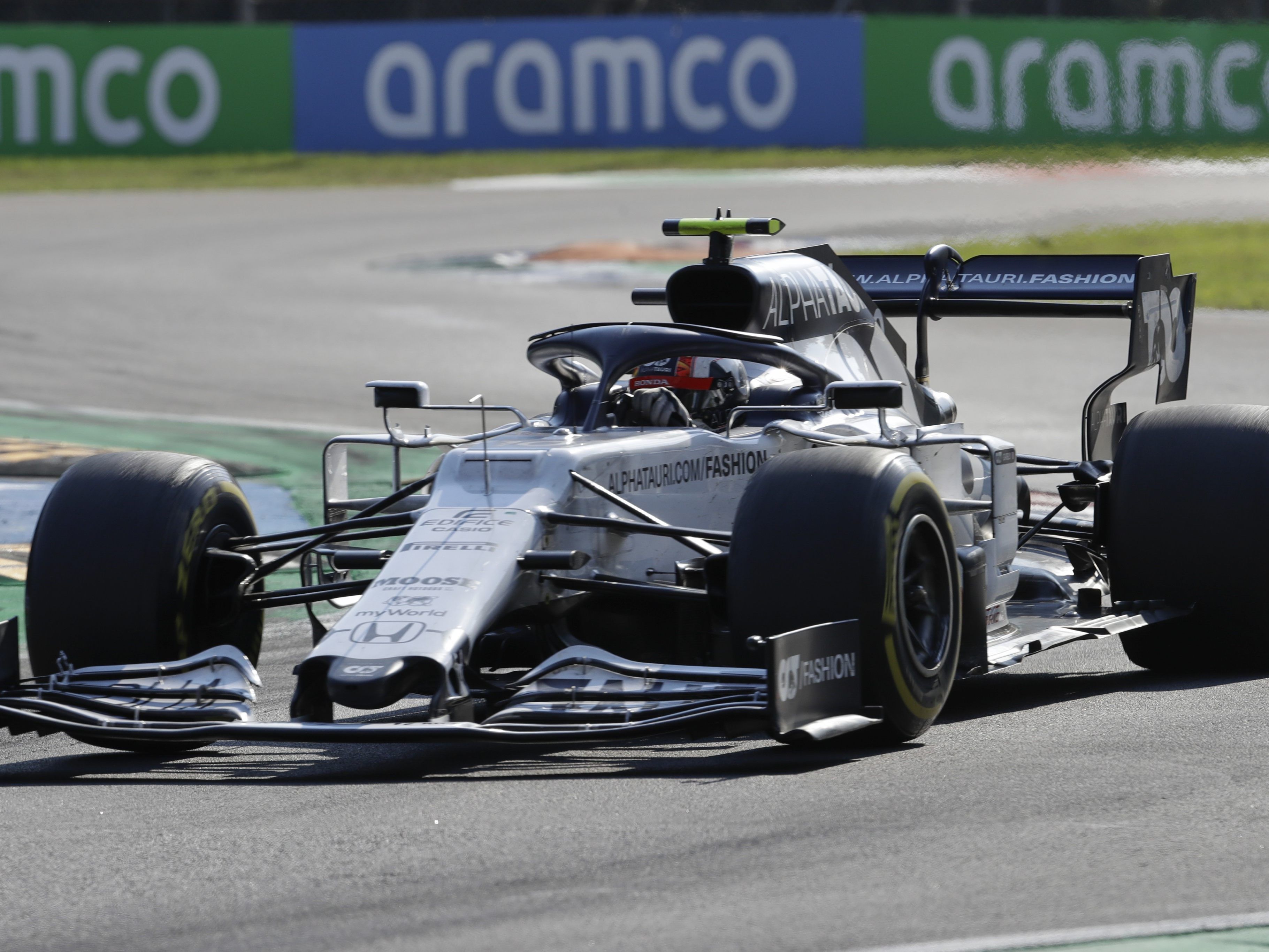 Nach einem turbulenten Rennen setzte sich Überraschungs-Mann Gasly am Ende durch.