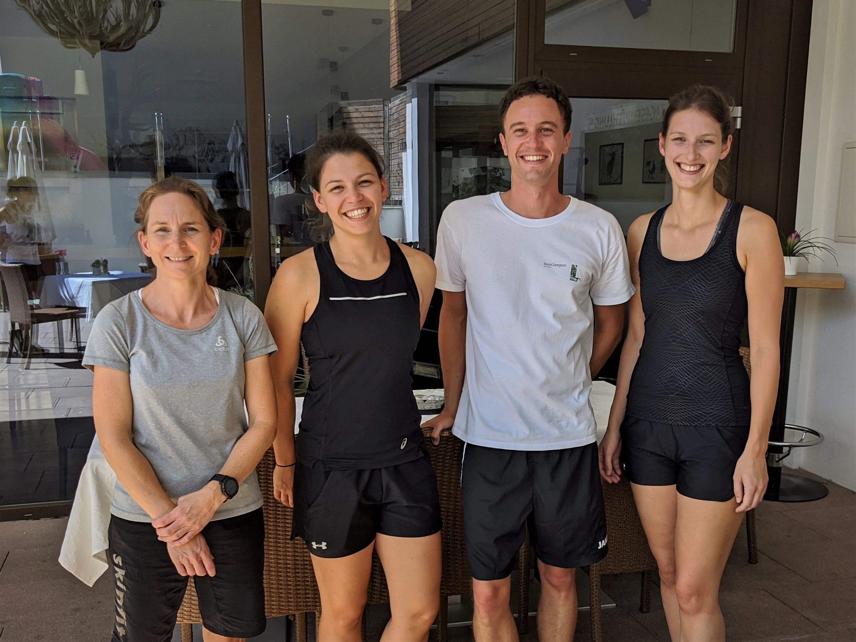 Die frischgebackenen Übungsleiter: Christa, Katrin, Lisa und David. Die frischgebackenen Übungsleiter: Christa, Katrin, Lisa und David.