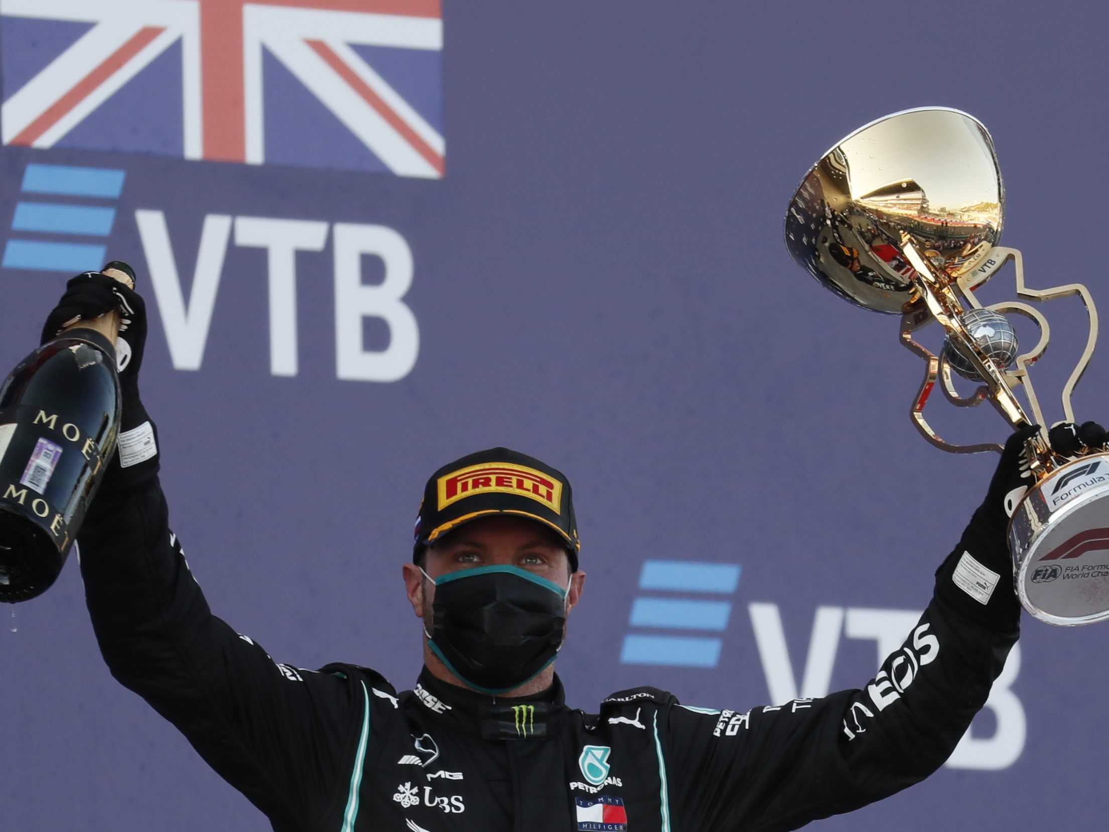 Bottas gewinnt in Russland vor Hamilton.