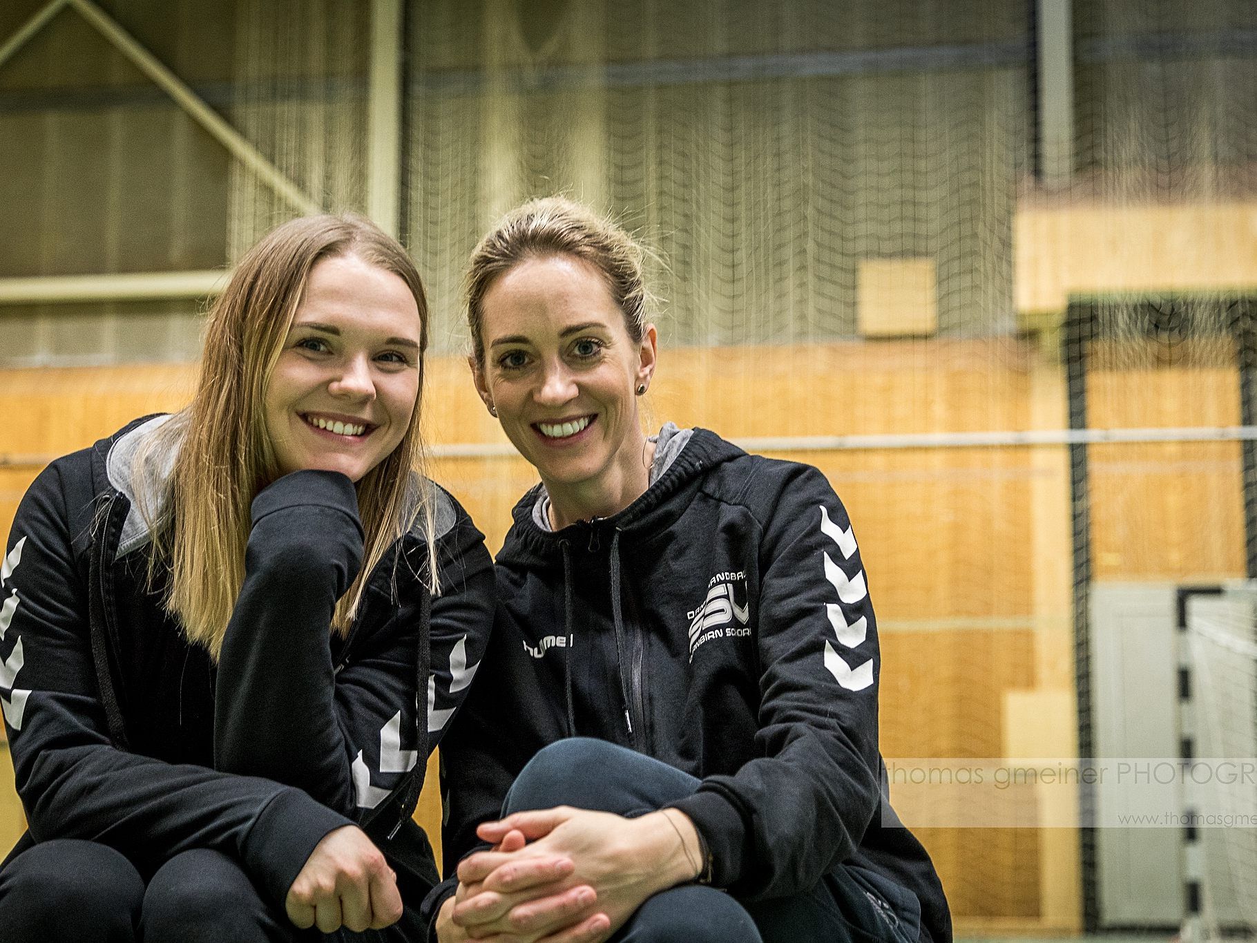 Nadine Ehgarter (li.) und Stefanie Mairitsch haben das Amt der Jugendleitung beim SSV Dornbirn Schoren übernommen. Nadine Ehgarter (li.) und Stefanie Mairitsch haben das Amt der Jugendleitung beim SSV Dornbirn Schoren übernommen.