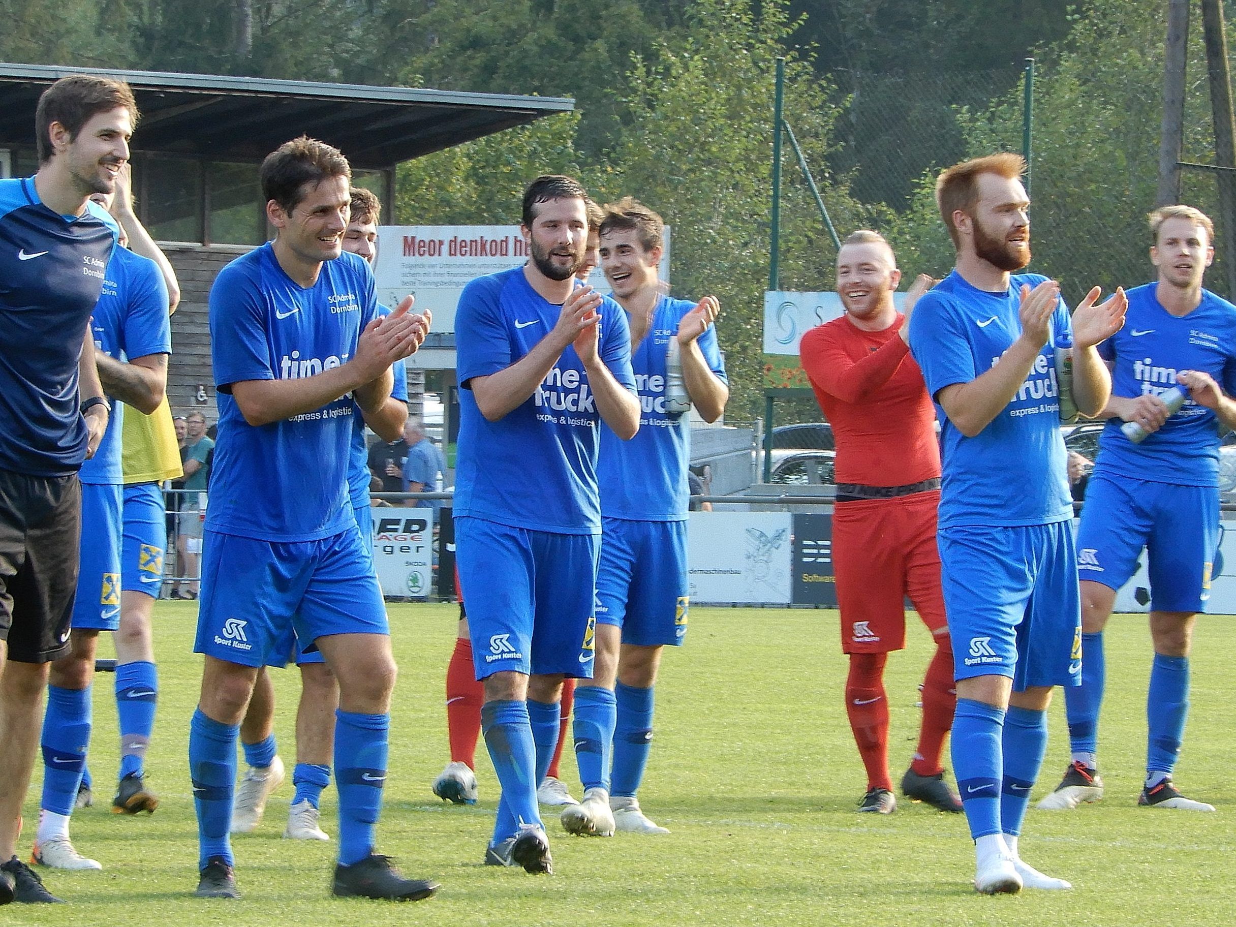 Der SC Admira kommt derzeit nicht aus dem Jubeln heraus - 9 Spiele, 9 Siege lautet die unglaubliche Bilanz der Dornbirner. Der SC Admira kommt derzeit nicht aus dem Jubeln heraus - 9 Spiele, 9 Siege lautet die unglaubliche Bilanz der Dornbirner.