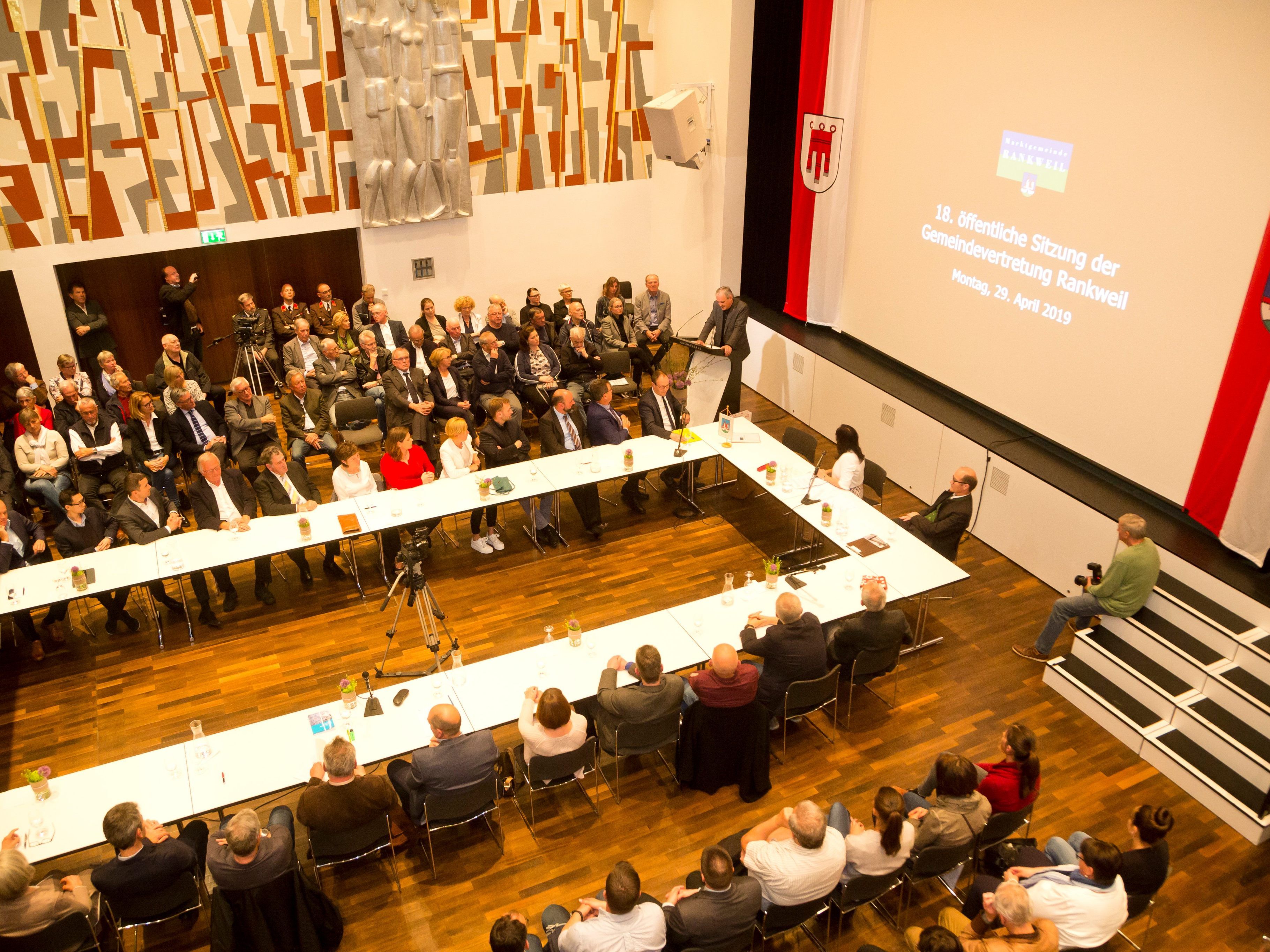 Konstituierende Sitzung der Gemeindevertretung im Jahr 2019 im Vinomnasaal