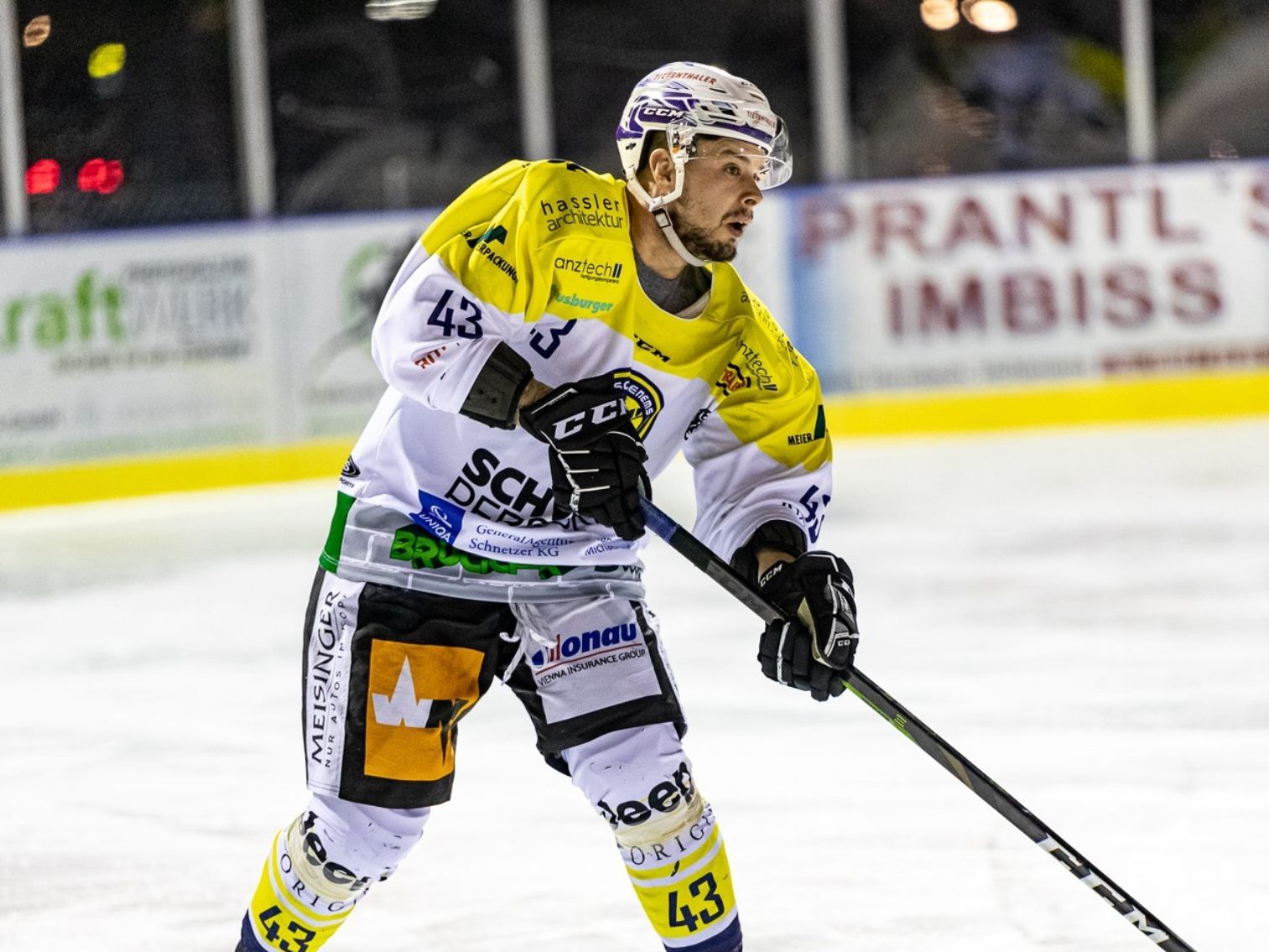Verteidiger Matthias Fussenegger bleibt dem HSC auch in der kommenden Saison erhalten Verteidiger Matthias Fussenegger bleibt dem HSC auch in der kommenden Saison erhalten