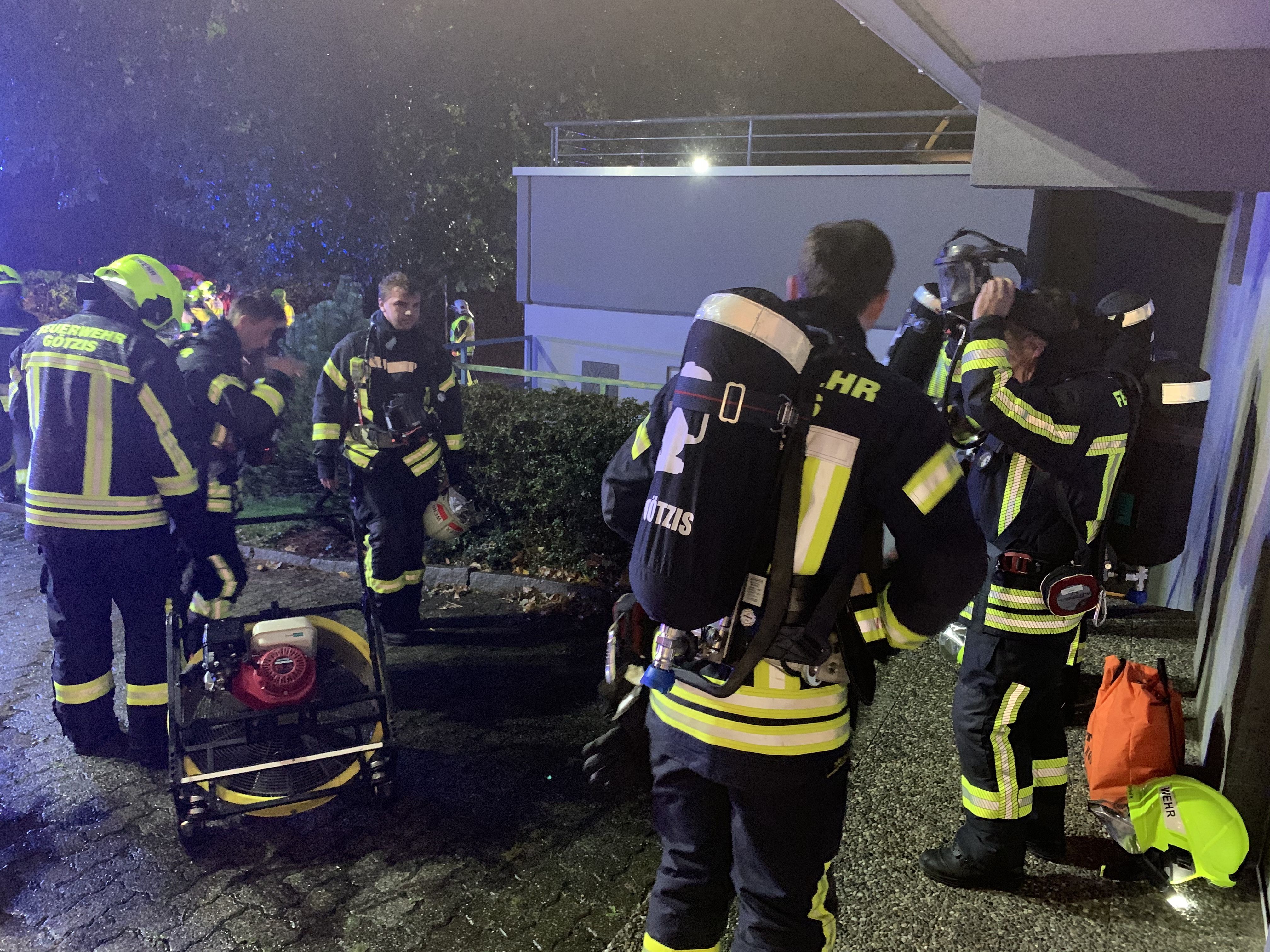 In der Nacht auf Freitag musste die Feuerwehr zu einem Einsatz in Götzis ausrücken. In der Nacht auf Freitag musste die Feuerwehr zu einem Einsatz in Götzis ausrücken.