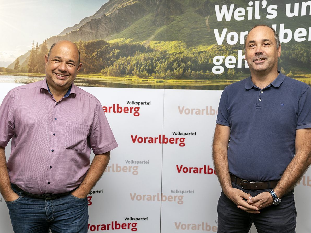 Weber links und Dittrich rechts freuen sich auf ihre neuen Aufgaben in der Partei