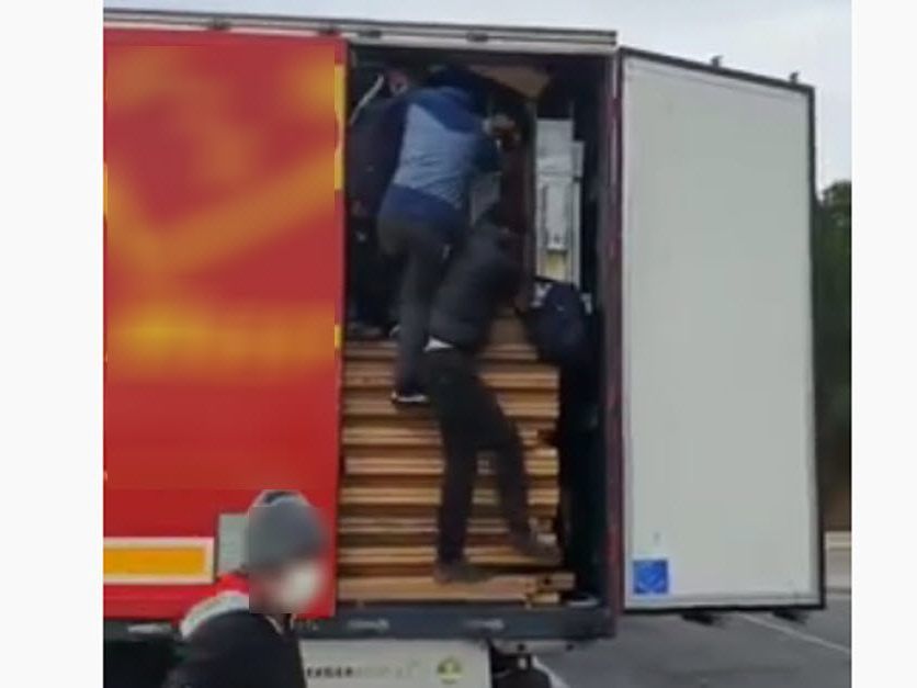 Handy-Video zeigt Ende einer illegalen Reise