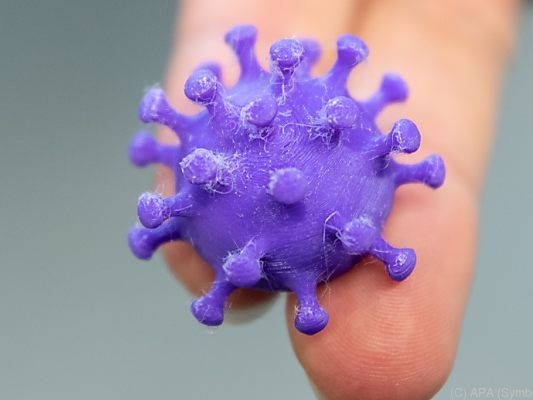 In schlecht belüfteten Räumen fühlt sich das Virus wohl In schlecht belüfteten Räumen fühlt sich das Virus wohl