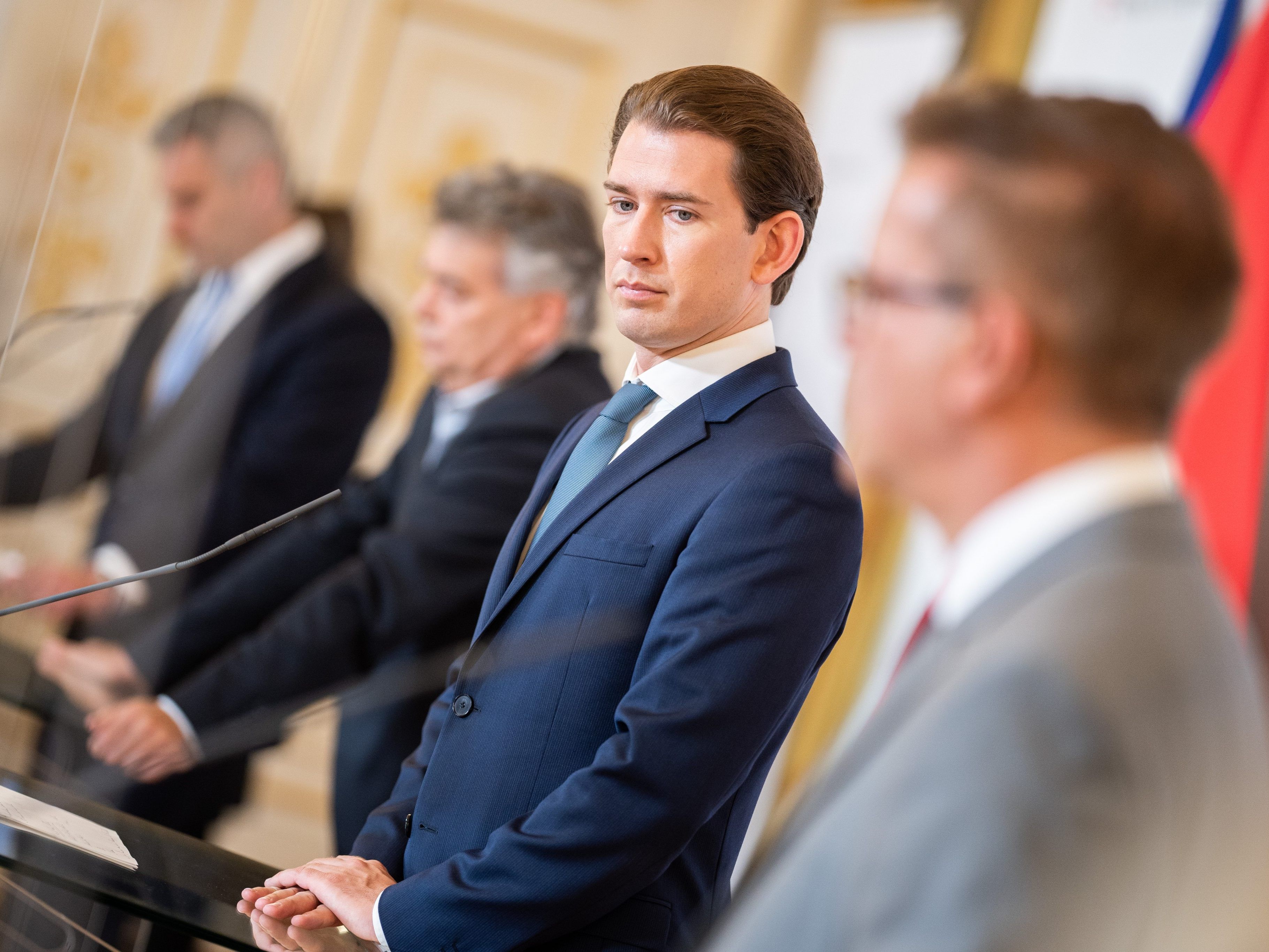 53 Prozent finden, dass Regierung richtig mit der Krise umgeht