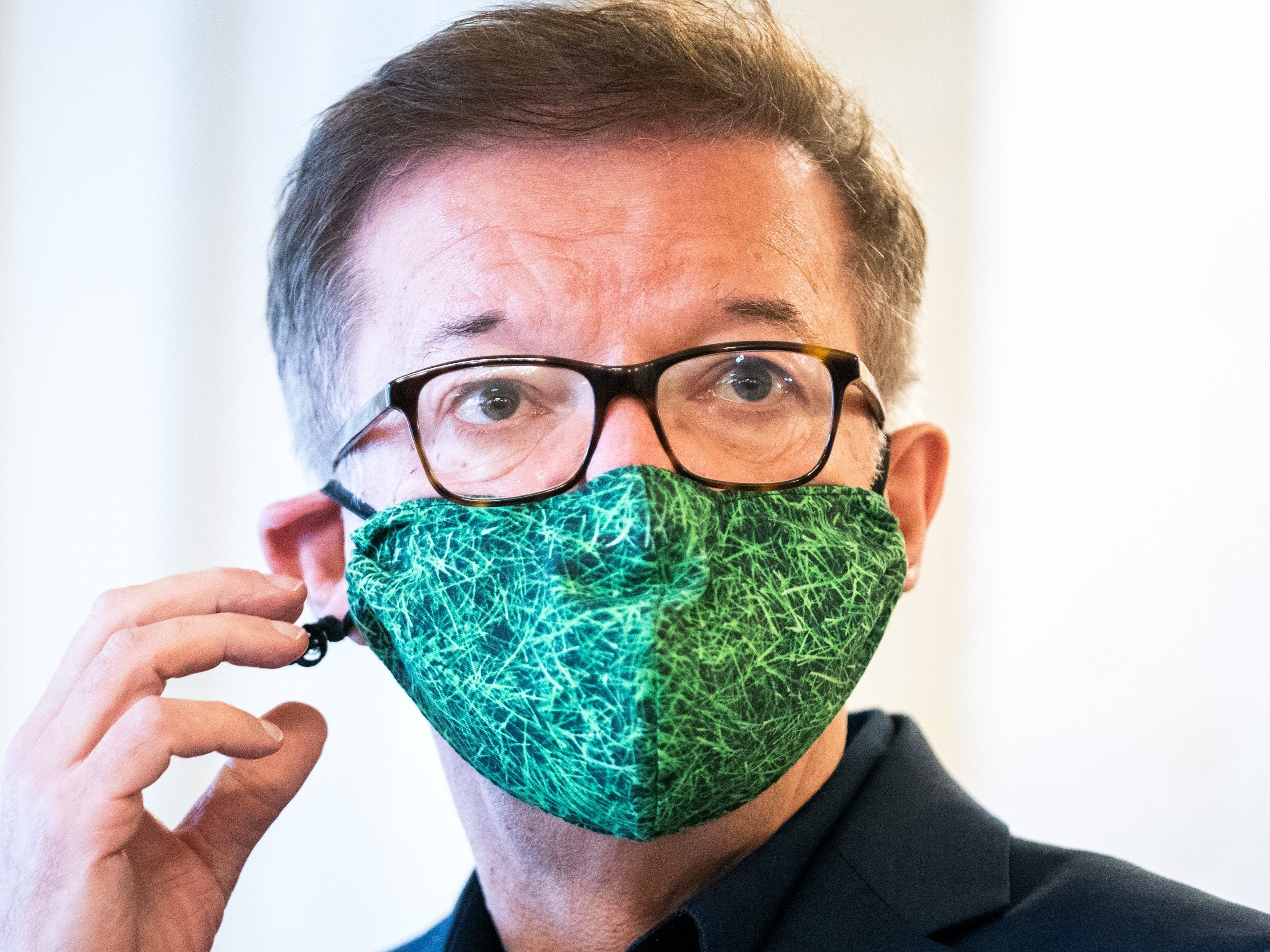 Gesundheitsminister Anschober erklärt am Freitag die neuen Corona-Maßnahmen. Gesundheitsminister Anschober erklärt am Freitag die neuen Corona-Maßnahmen.