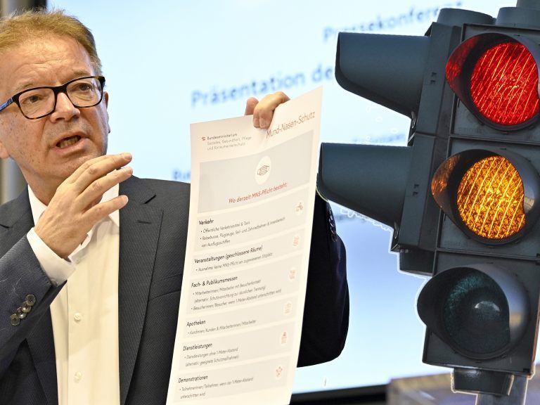 Die Corona-Kommission hat in ihrer Sitzung vom Donnerstag sechs Bezirke neu auf Orange gestellt - Details dazu folgen in der heutigen Pressekonferenz