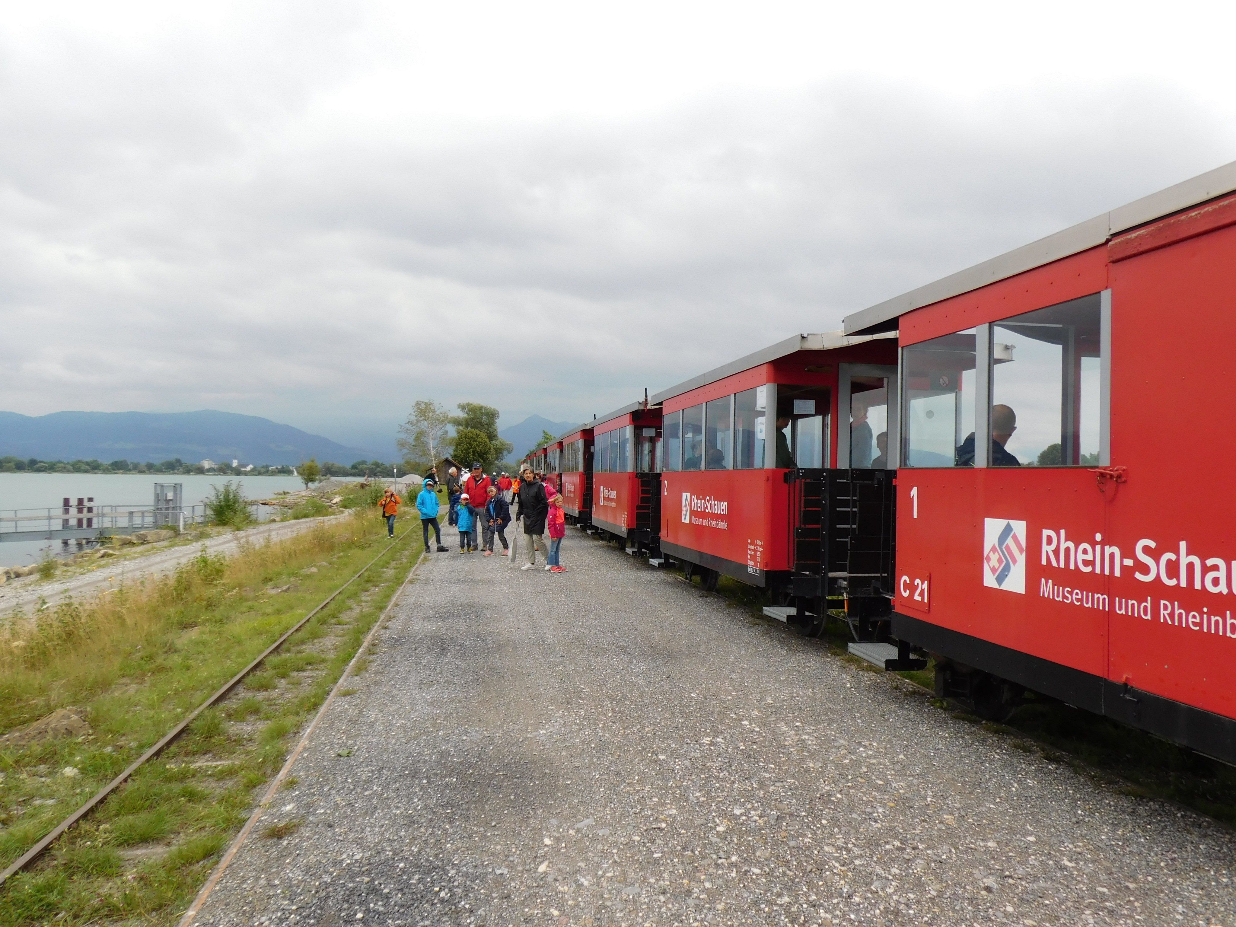 Die Fahrten zur Rheinmündung waren in diesem Sommer sehr beliebt Die Fahrten zur Rheinmündung waren in diesem Sommer sehr beliebt