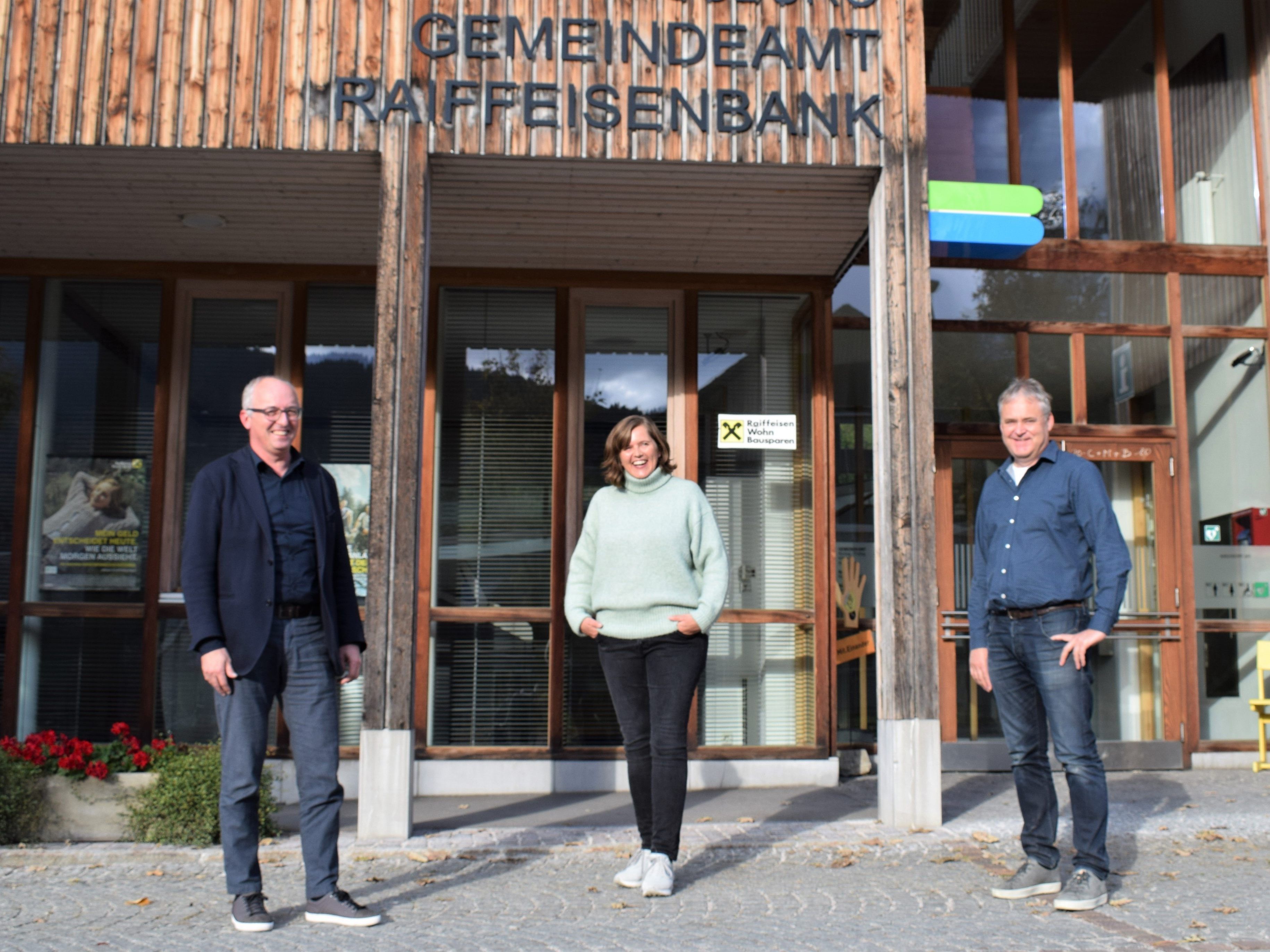 Die neue Gemeindespitze in Bizau: Bgm. Norbert Greußing, GR Annette Scheffknecht und Vizebgm. Wolfgang Meusburger. Die neue Gemeindespitze in Bizau: Bgm. Norbert Greußing, GR Annette Scheffknecht und Vizebgm. Wolfgang Meusburger.