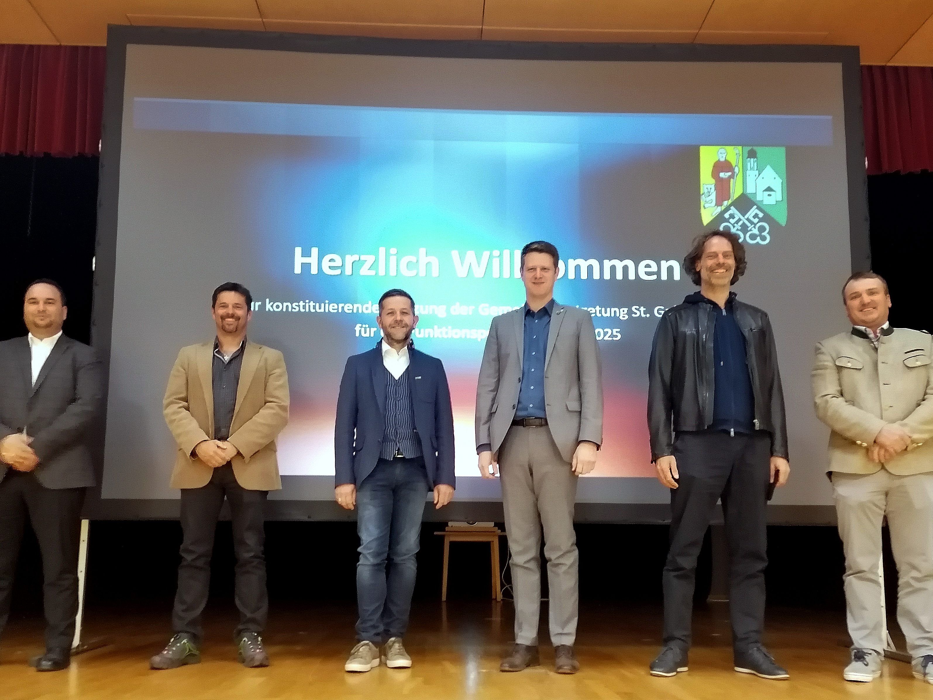 Der neugewählte Gemeindevorstand, v.l.n.r.: Johannes Sturm, Martin Kleboth, Alexander Kasper, Bgm. Josef Lechthaler, Daniel Fritz, Hubert Biermeier Der neugewählte Gemeindevorstand, v.l.n.r.: Johannes Sturm, Martin Kleboth, Alexander Kasper, Bgm. Josef Lechthaler, Daniel Fritz, Hubert Biermeier