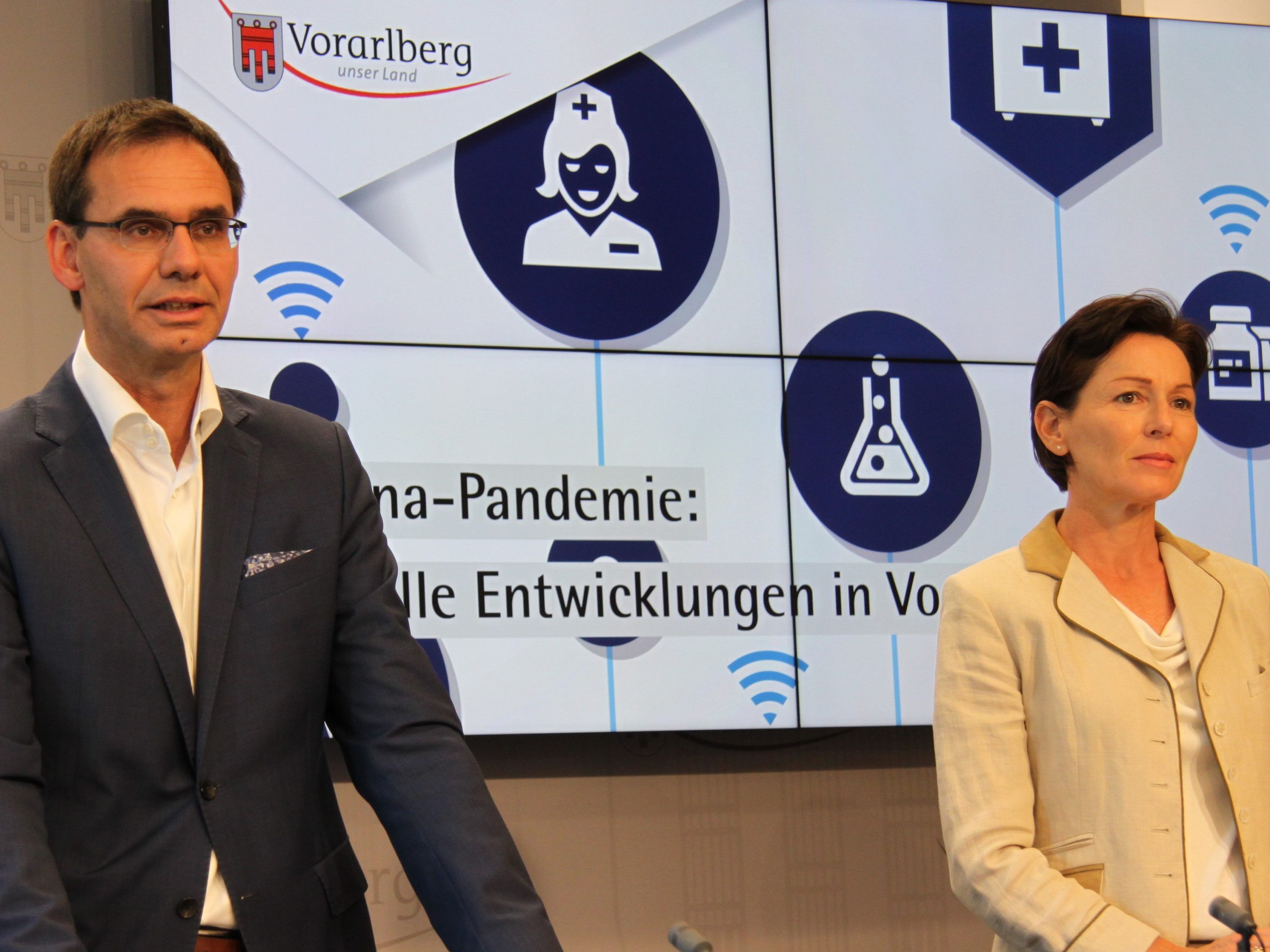 Das Land hat für Montagnachmittag eine Pressekonferenz zur aktuellen Corona-Lage in Vorarlberg angesetzt.