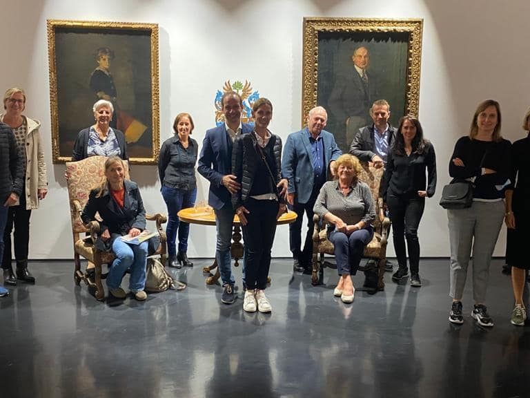 Kunst-, Kultur sowie Natur- und Tiererlebnis erlebten die Gildenball-Gewinner mit Bürgermeister Dieter Egger. Kunst-, Kultur sowie Natur- und Tiererlebnis erlebten die Gildenball-Gewinner mit Bürgermeister Dieter Egger.
