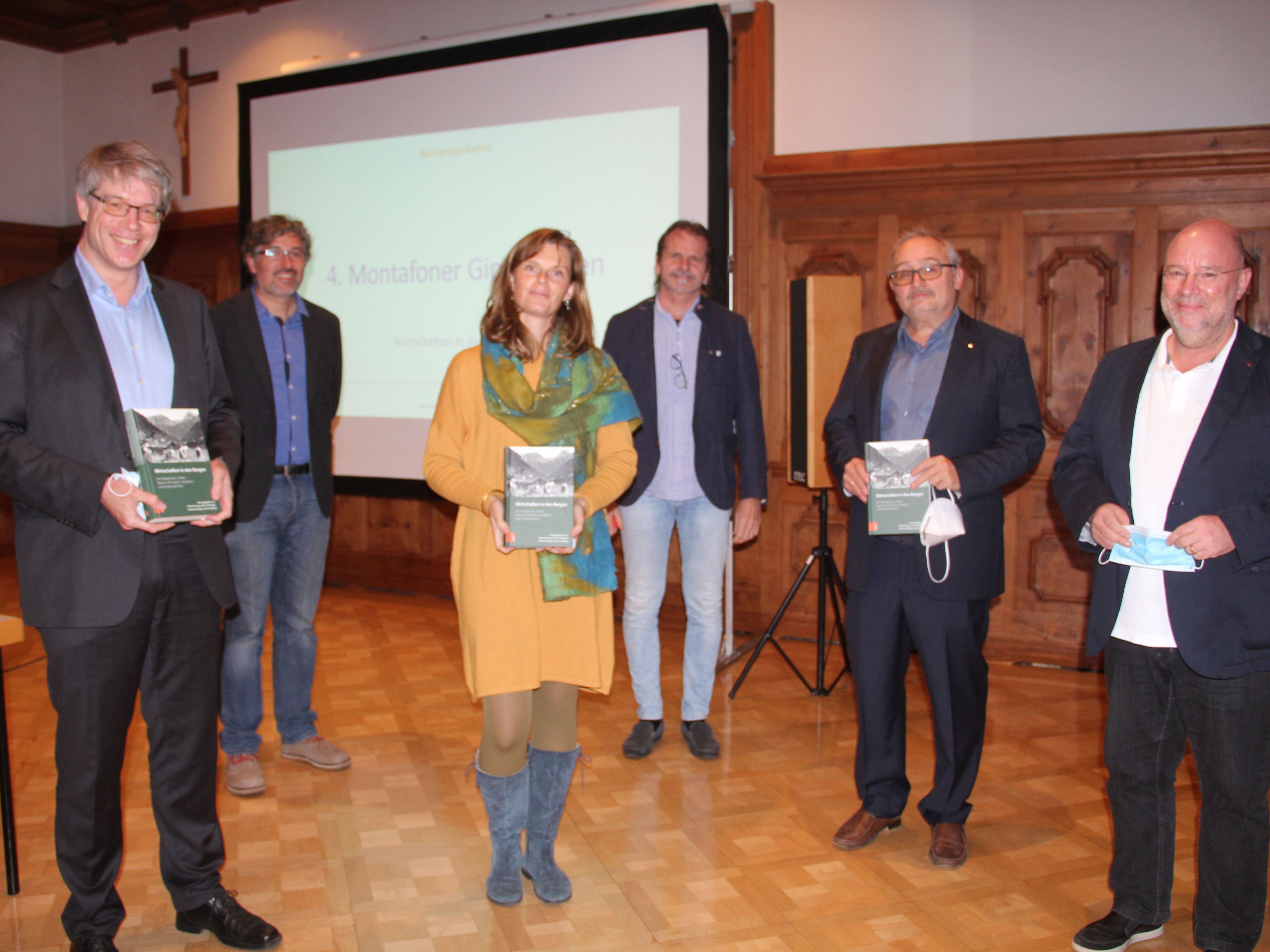 Die Organisatoren und Referenten der Tagung: Oliver Jens Schmitt, Edith Hessenberger und Roland Rollinger (v. li. n. re.) Die Organisatoren und Referenten der Tagung: Oliver Jens Schmitt, Edith Hessenberger und Roland Rollinger (v. li. n. re.)