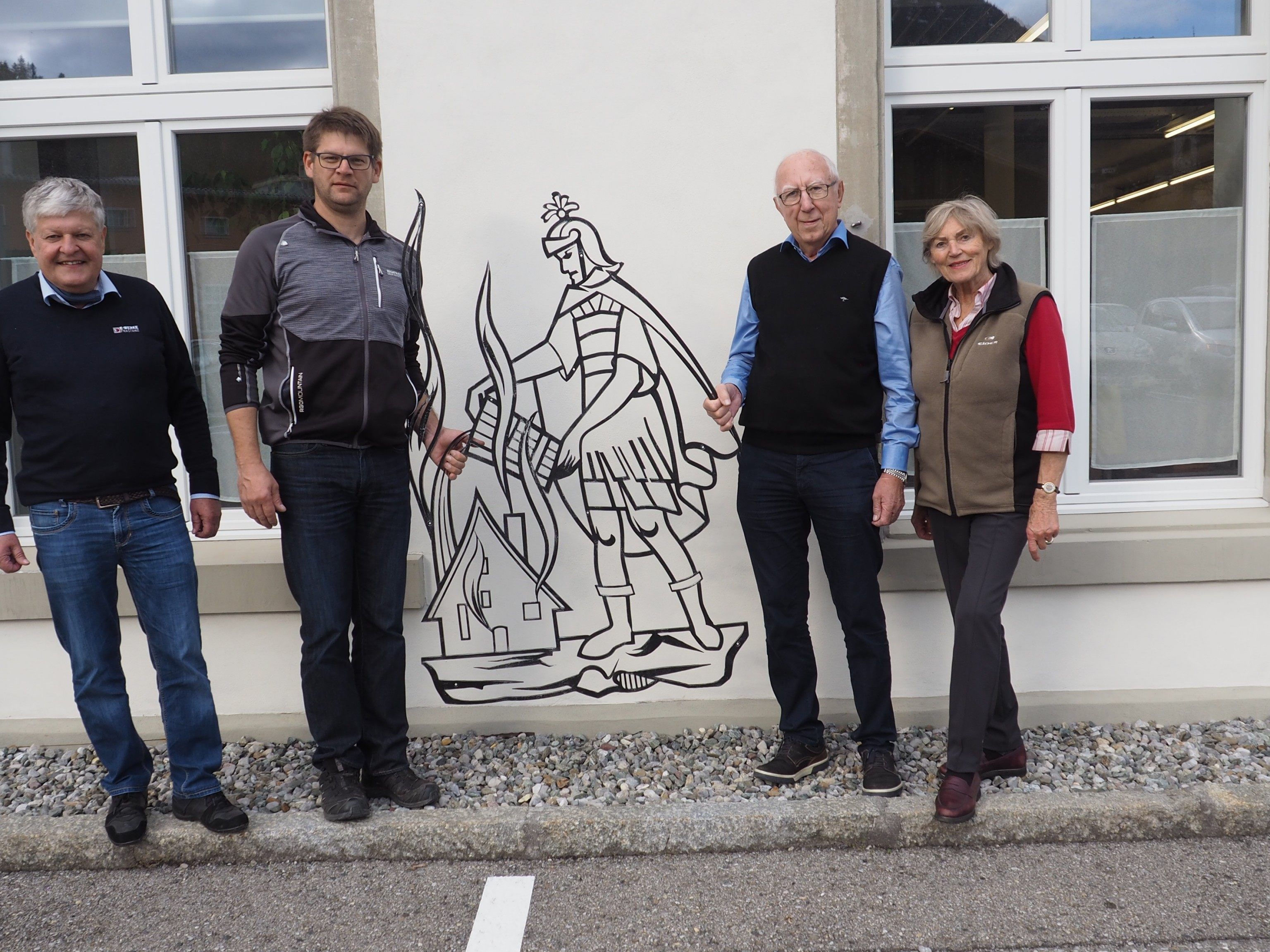 Manfred Morscher (Präsident Vorarlberger Museumswelt) und Ingo Valentini (Leiter Landesfeuerwehrmuseum) mit Theodor und Maria Marte. Manfred Morscher (Präsident Vorarlberger Museumswelt) und Ingo Valentini (Leiter Landesfeuerwehrmuseum) mit Theodor und Maria Marte.