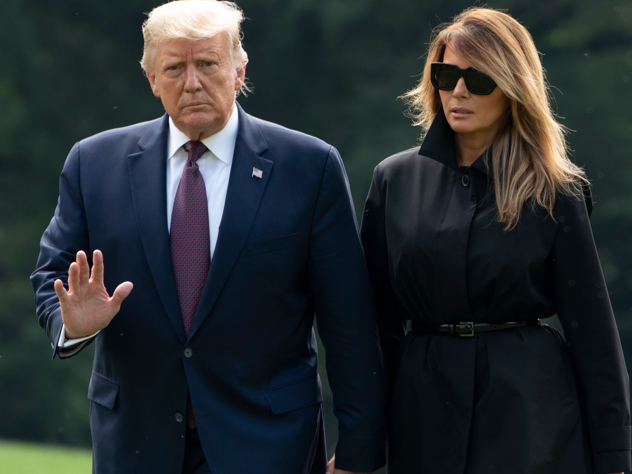 US-Präsident Trump hat via Twitter bekannt gegeben, dass er sich mit dem Coronavirus angesteckt hat. US-Präsident Trump hat via Twitter bekannt gegeben, dass er sich mit dem Coronavirus angesteckt hat.