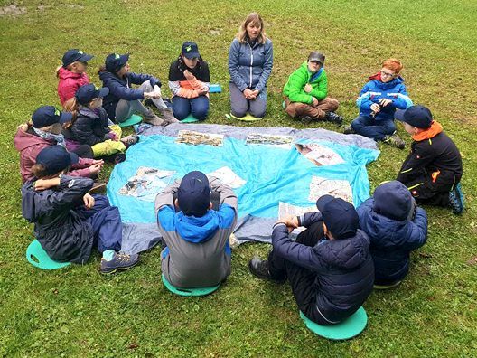 Im Rahmen des Unterrichtsprojektes „Vielfalter Schule“ der inatura Dornbirn lernen die SchülerInnen der VS Obdorf Bludenz, die Natur zu begreifen. Im Rahmen des Unterrichtsprojektes „Vielfalter Schule“ der inatura Dornbirn lernen die SchülerInnen der VS Obdorf Bludenz, die Natur zu begreifen.