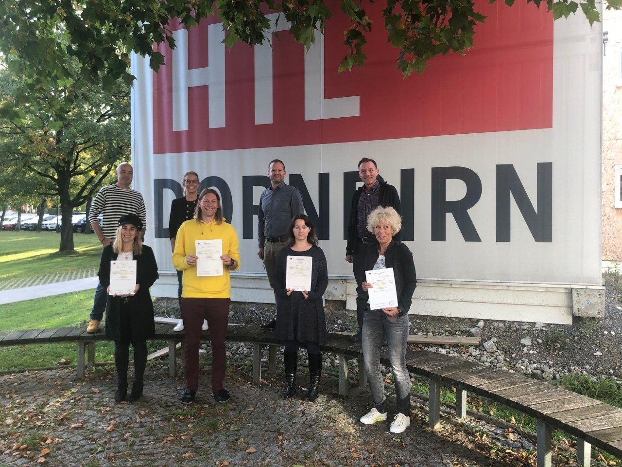 Vier neue Lehrpersonen von der HTL Dornbirn wurden in diesem Jahr die COOL-Zertifikate verliehen.