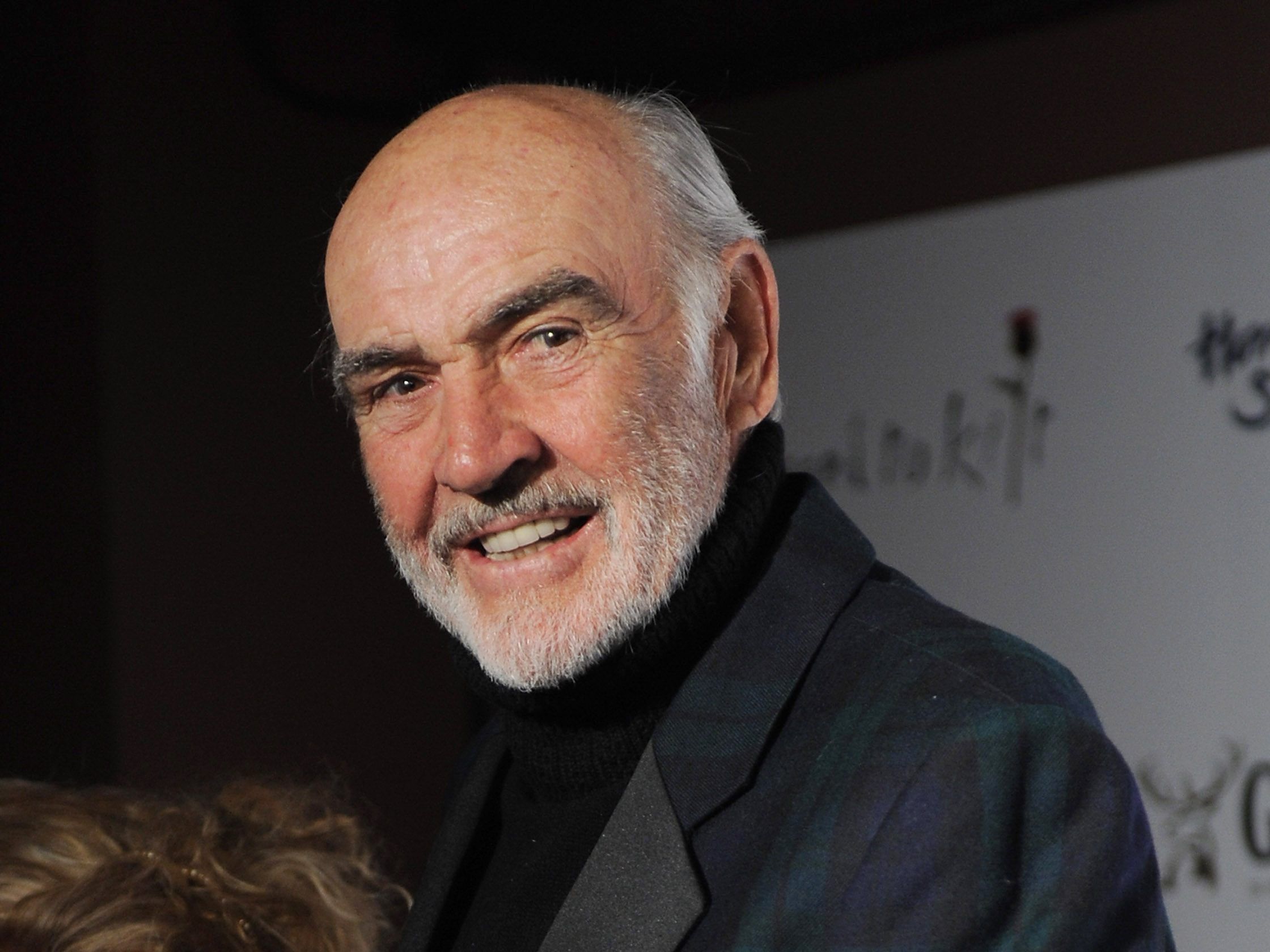 "James Bond"-Darsteller Sean Connery ist im Alter von 90 Jahren verstorben. "James Bond"-Darsteller Sean Connery ist im Alter von 90 Jahren verstorben.