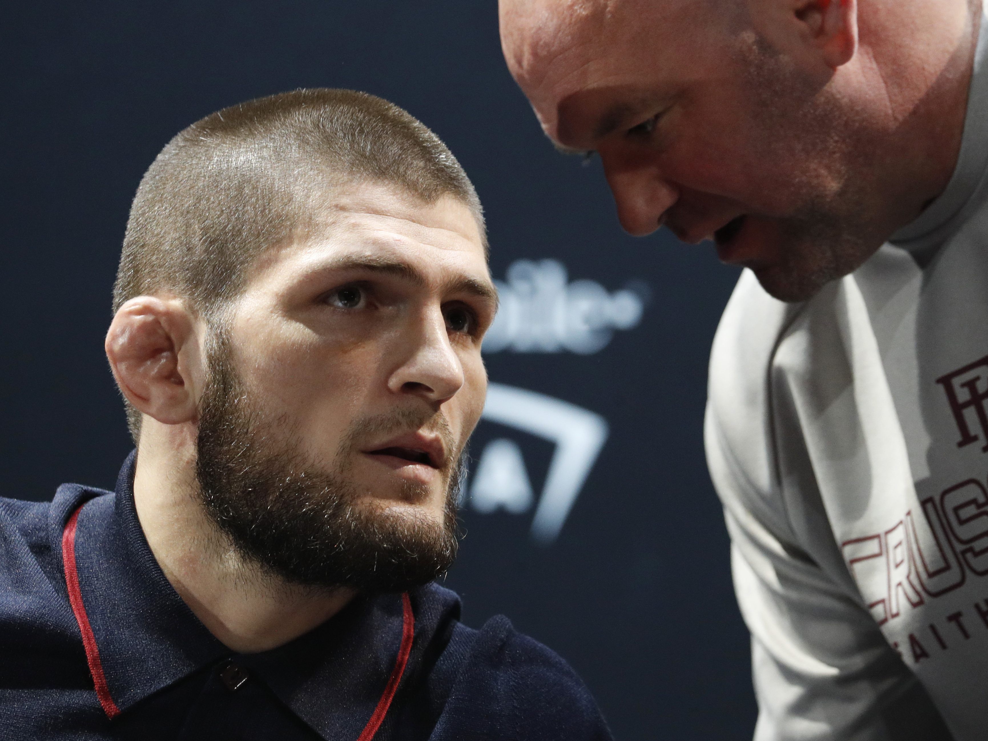 Khabib mit UFC-Chef Dana White. Khabib mit UFC-Chef Dana White.