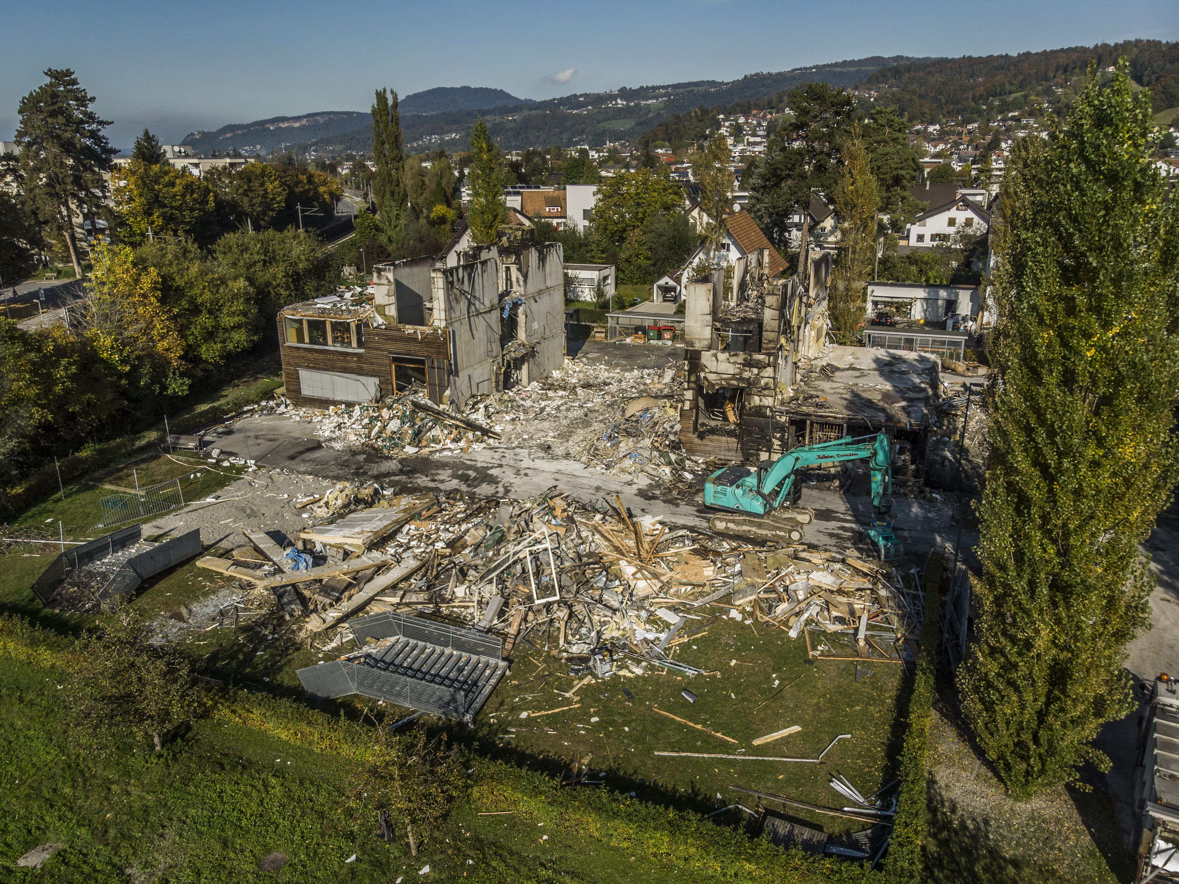 Schule durch Gasexplosion zerstört