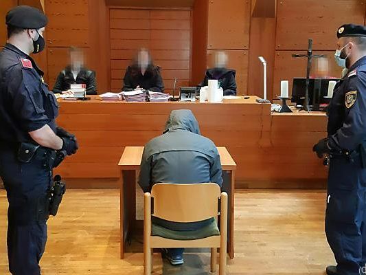 40-Jähriger in 15 Punkten angeklagt 40-Jähriger in 15 Punkten angeklagt