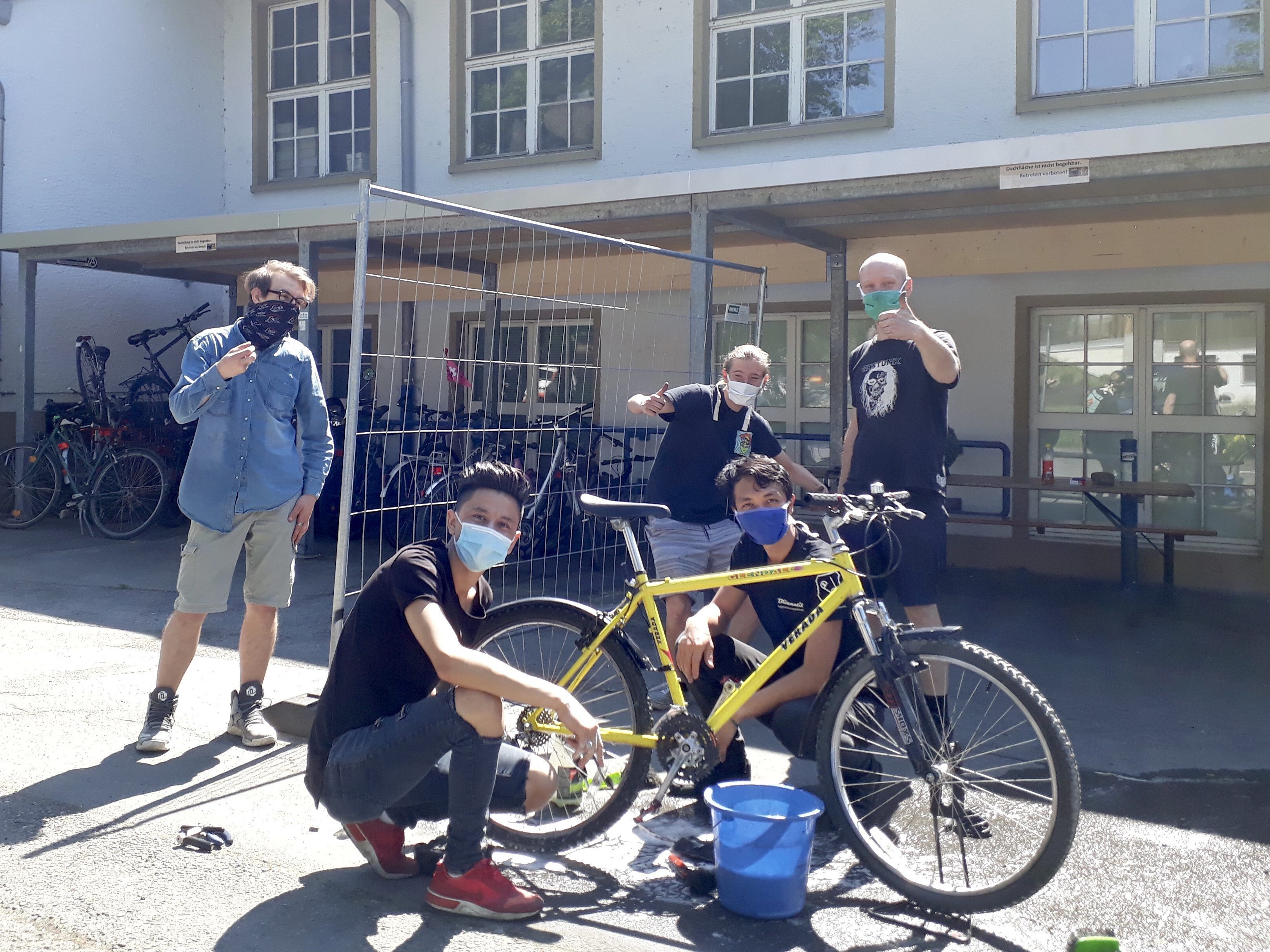 Eine Jugendfahrradwerkstatt kann der Beginn einer sinnstiftenden Tätigkeit sein. Eine Jugendfahrradwerkstatt kann der Beginn einer sinnstiftenden Tätigkeit sein.
