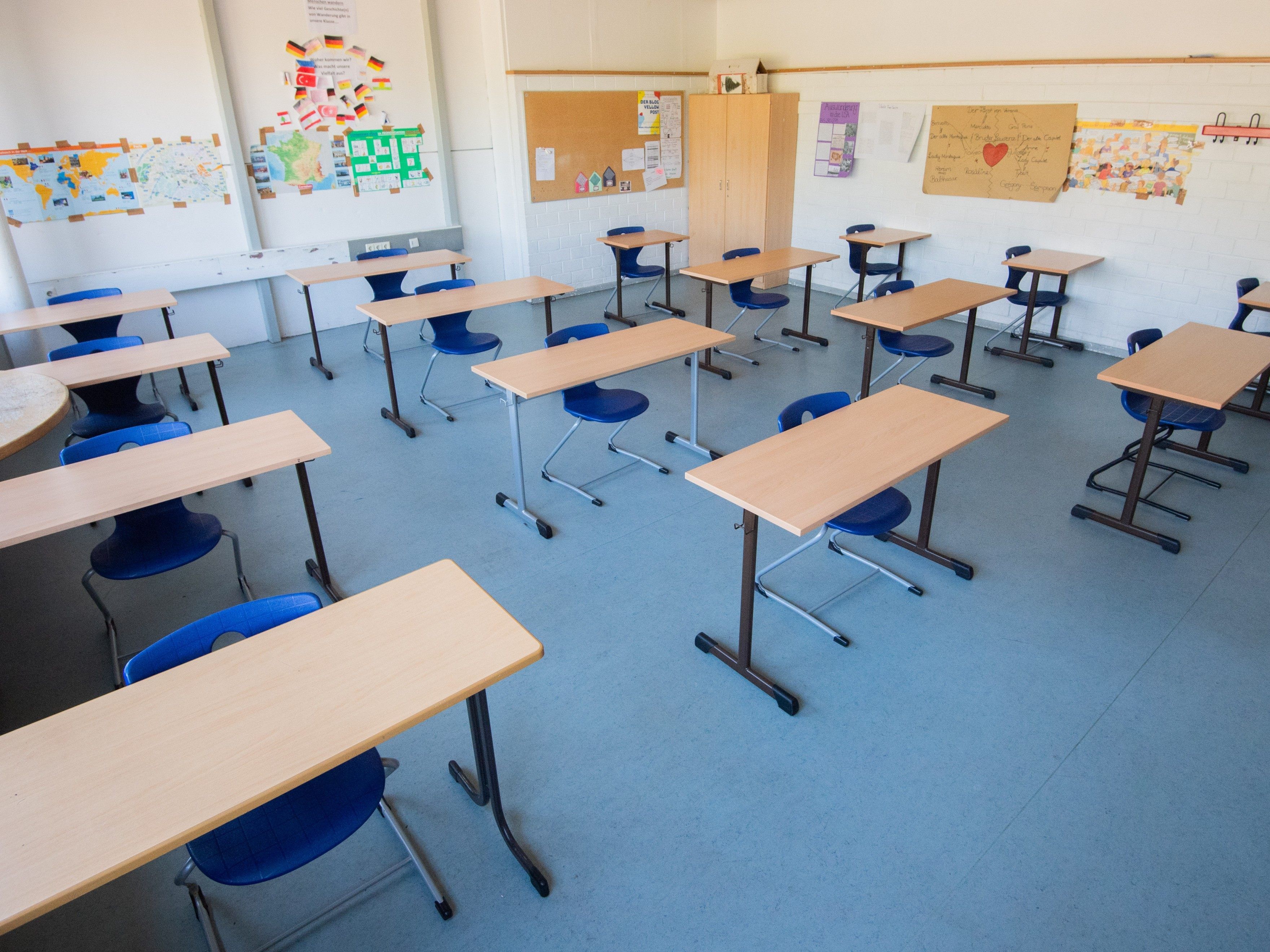 Wissenschafter: Schulen müssen sofort schließen. Wissenschafter: Schulen müssen sofort schließen.