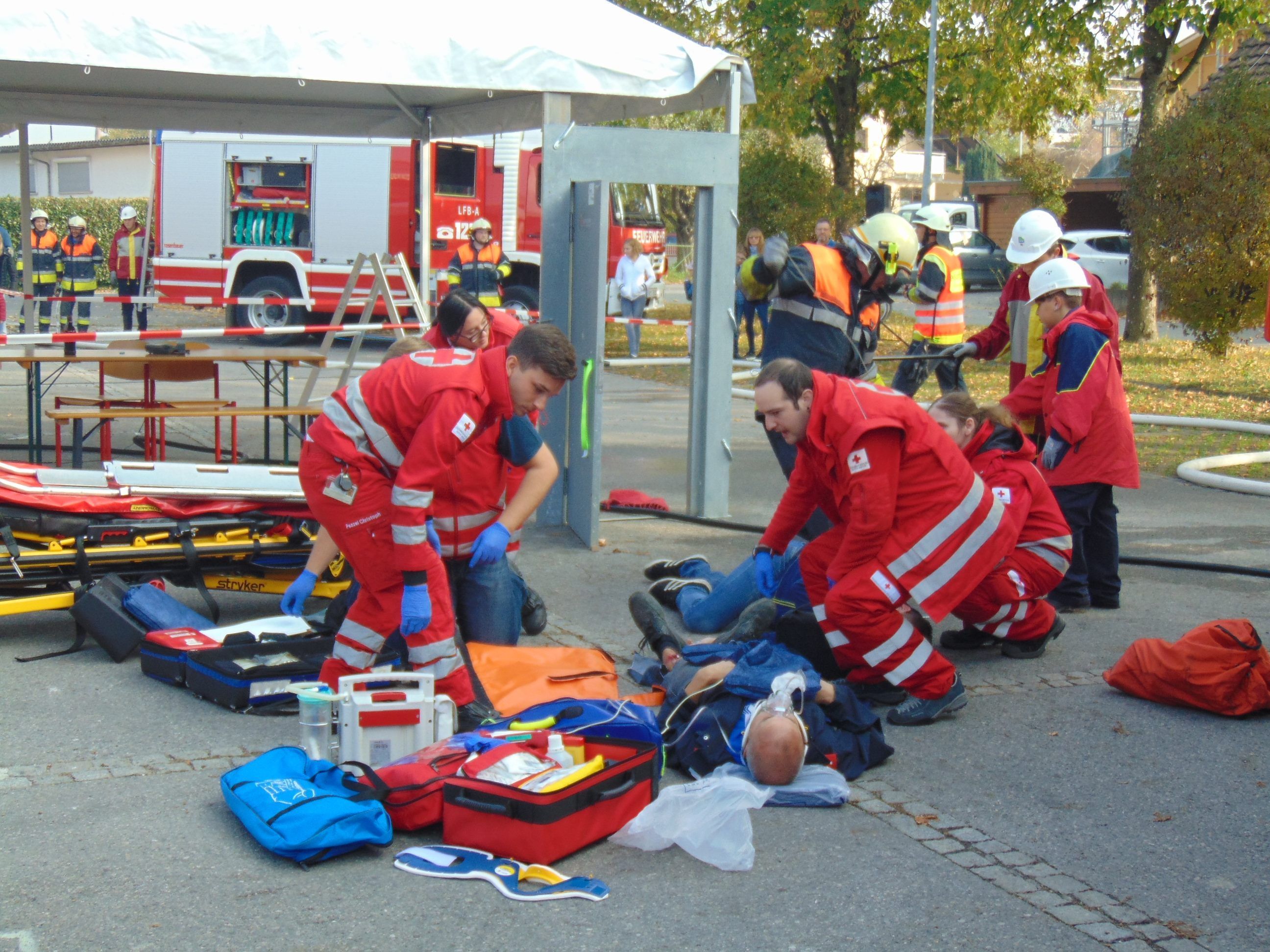 Das Rote Kreuz ist auch in der aktuellen Situation im Tag- und Nachtdienst für die Bevölkerung da