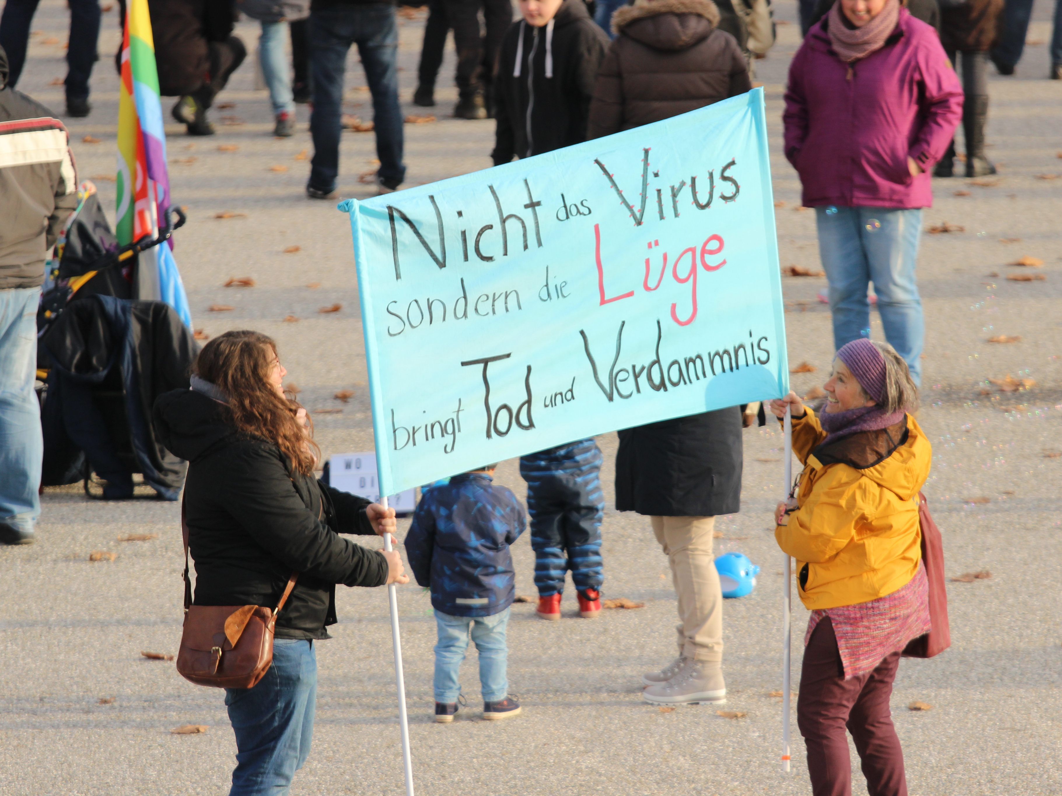 Am Sonntag fand eine Anti-Corona-Demo in Bregenz statt.