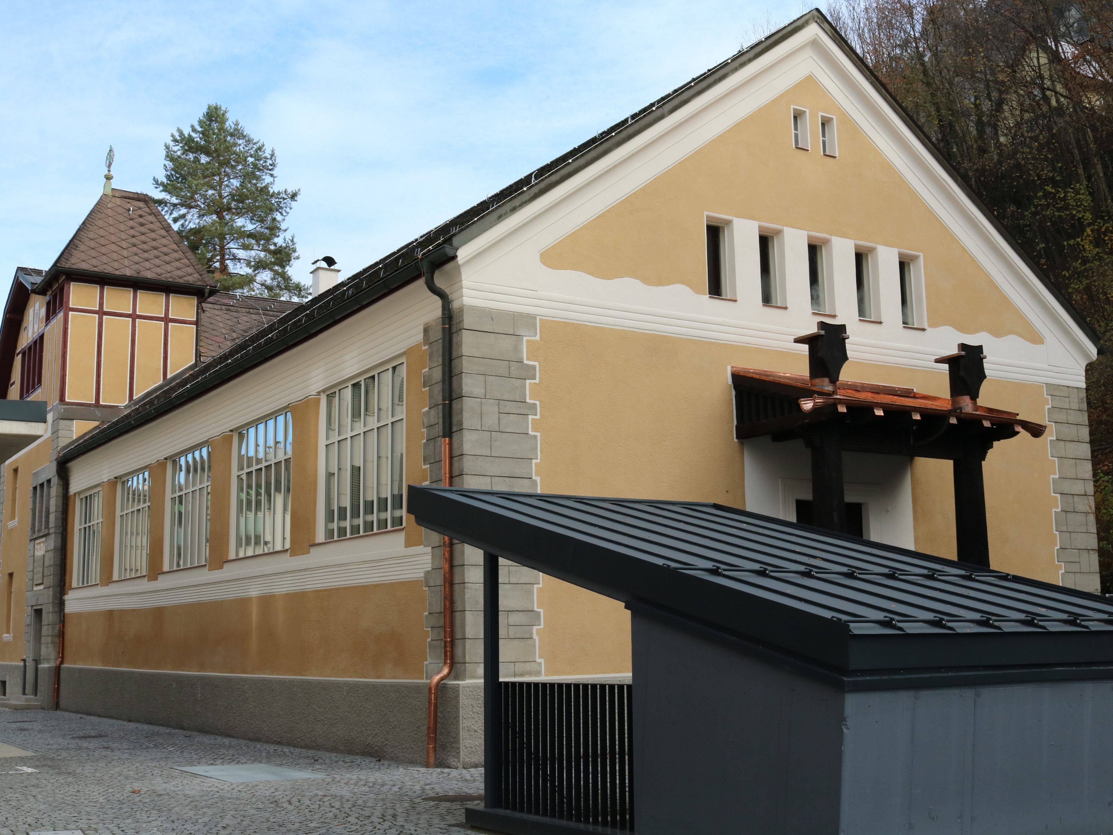 Das „Denkmal des Monats“ November: Die Jahnhalle in Feldkirch.