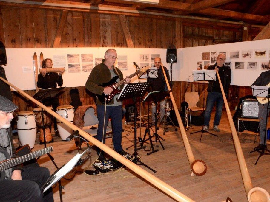 Konzert Tantermauses-Alphorn Consort Dalaas Konzert Tantermauses-Alphorn Consort Dalaas