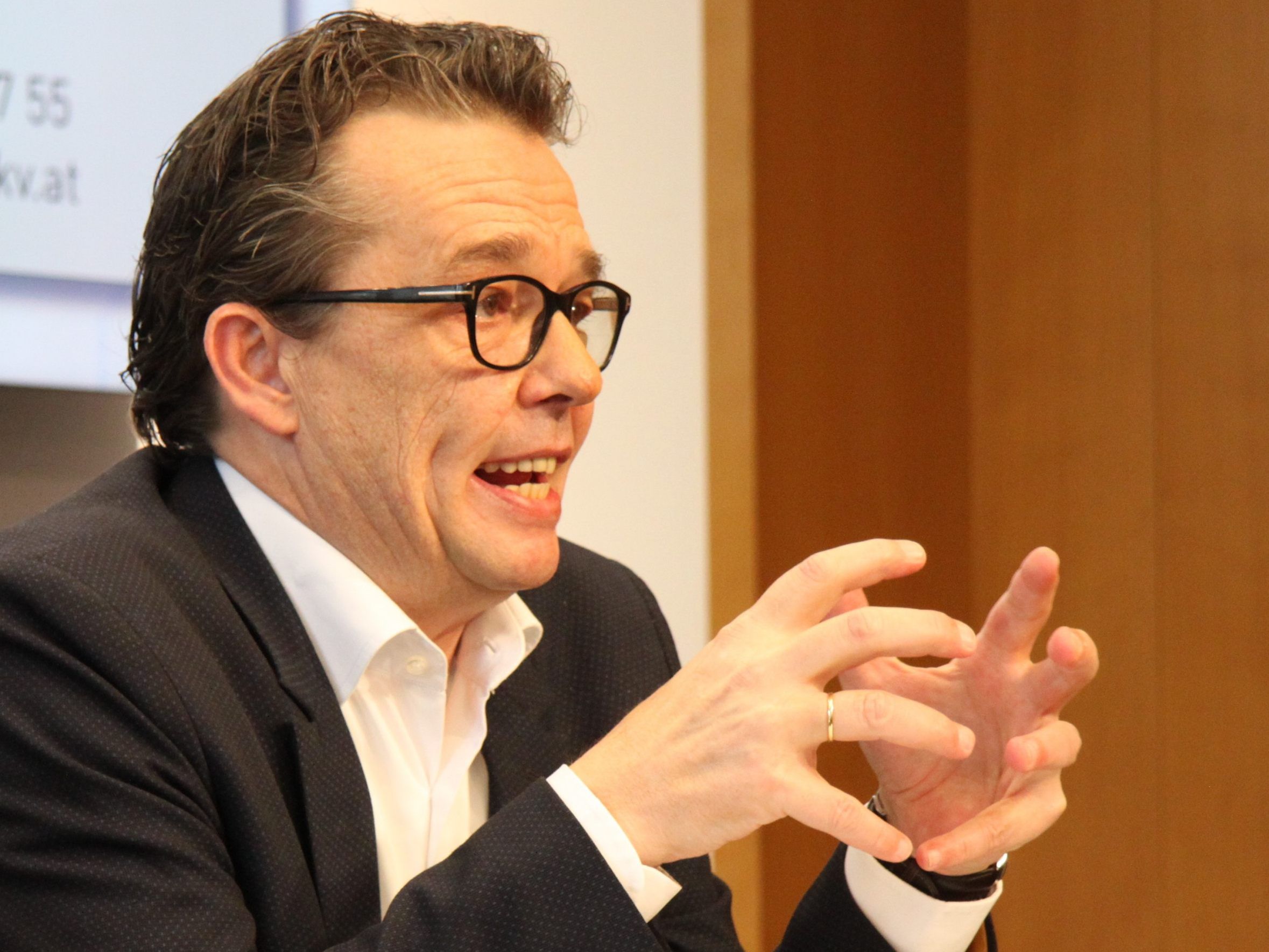 Die Schließung von Produktionsbetrieben wurde einen Supergau für die Wirtschaft bedeuten, ärgert sich WKV-Präsident Metzler über den Vorschlag von Johannes Rauch.